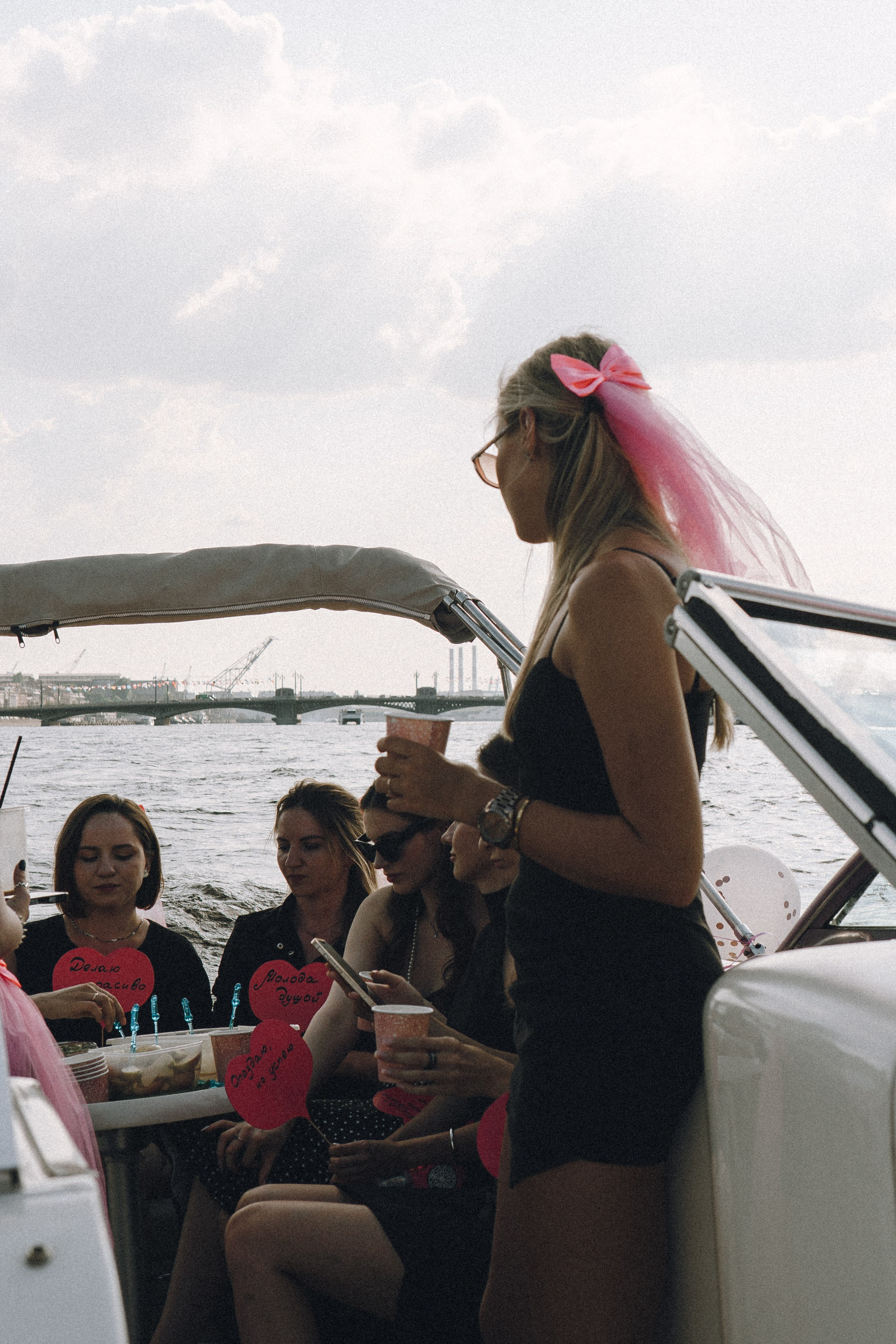 ДЕВИЧНИК НА КАТЕРЕ. Профессиональный фотограф, Санкт-Петербург — Виктория Богомолова
