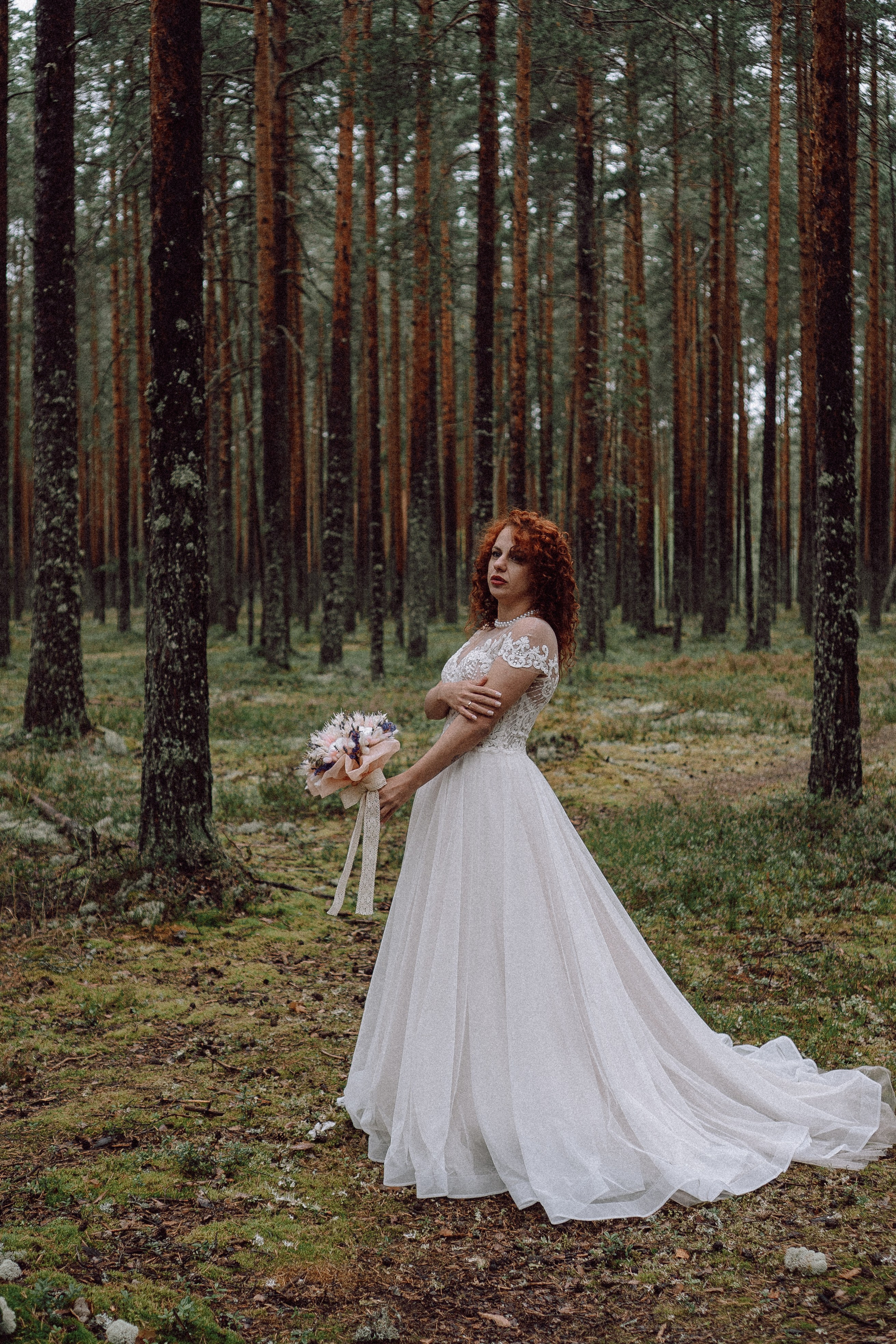 СВАДЕБНАЯ ФОТОСЕССИИЯ ПАРЫ В ГОРОДЕ ПРИОЗЕРСК В СОСНОВОМ ЛЕСУ И С ПИКАПОМ. Профессиональный фотограф, Санкт-Петербург — Виктория Богомолова