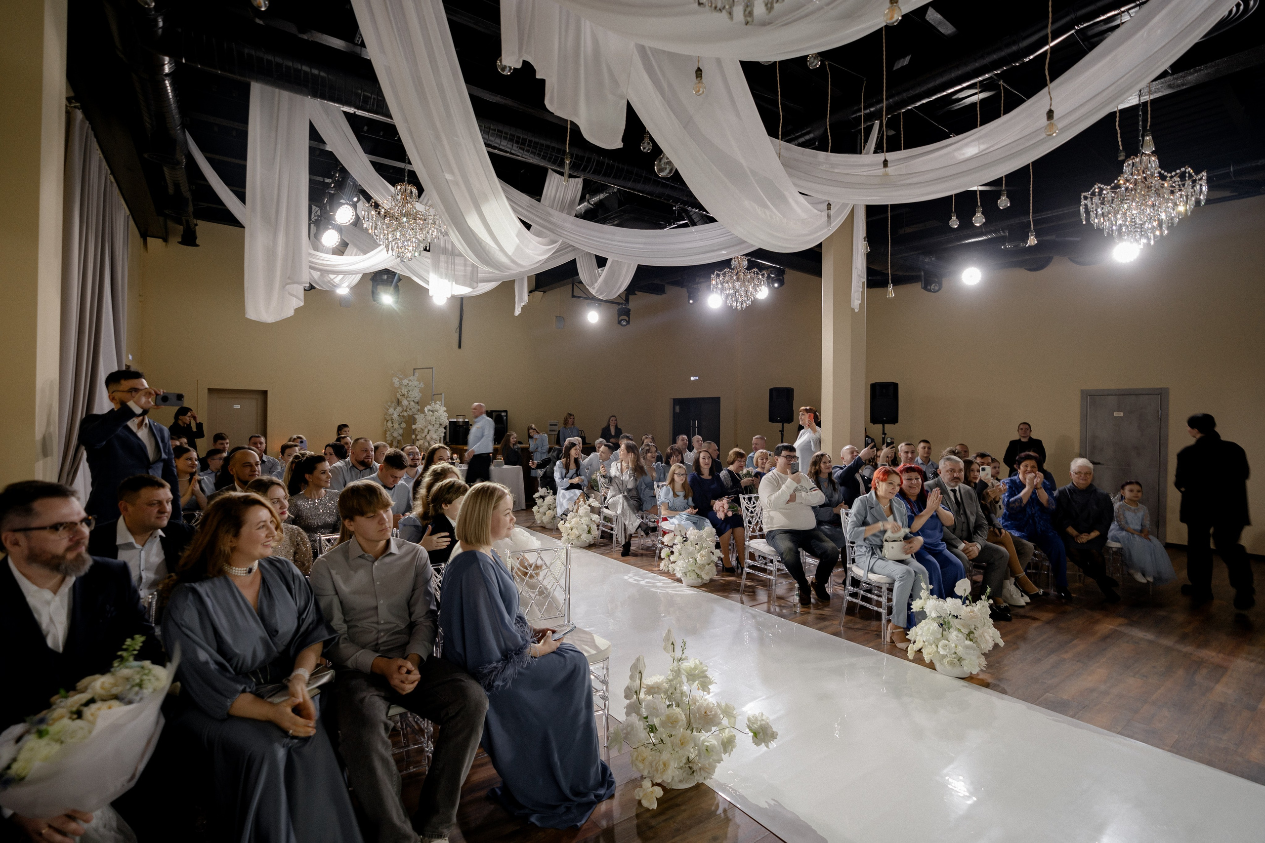 СВАДЕБНАЯ СЬЕМКА СБОРОВ В ОТЕЛЕ И ВЫЕЗД НА ЦЕРЕМОНИЮ (СНЯТО В СИБИРЕ В НИЖНЕВАРТОВСКЕ). Профессиональный фотограф, Санкт-Петербург — Виктория Богомолова