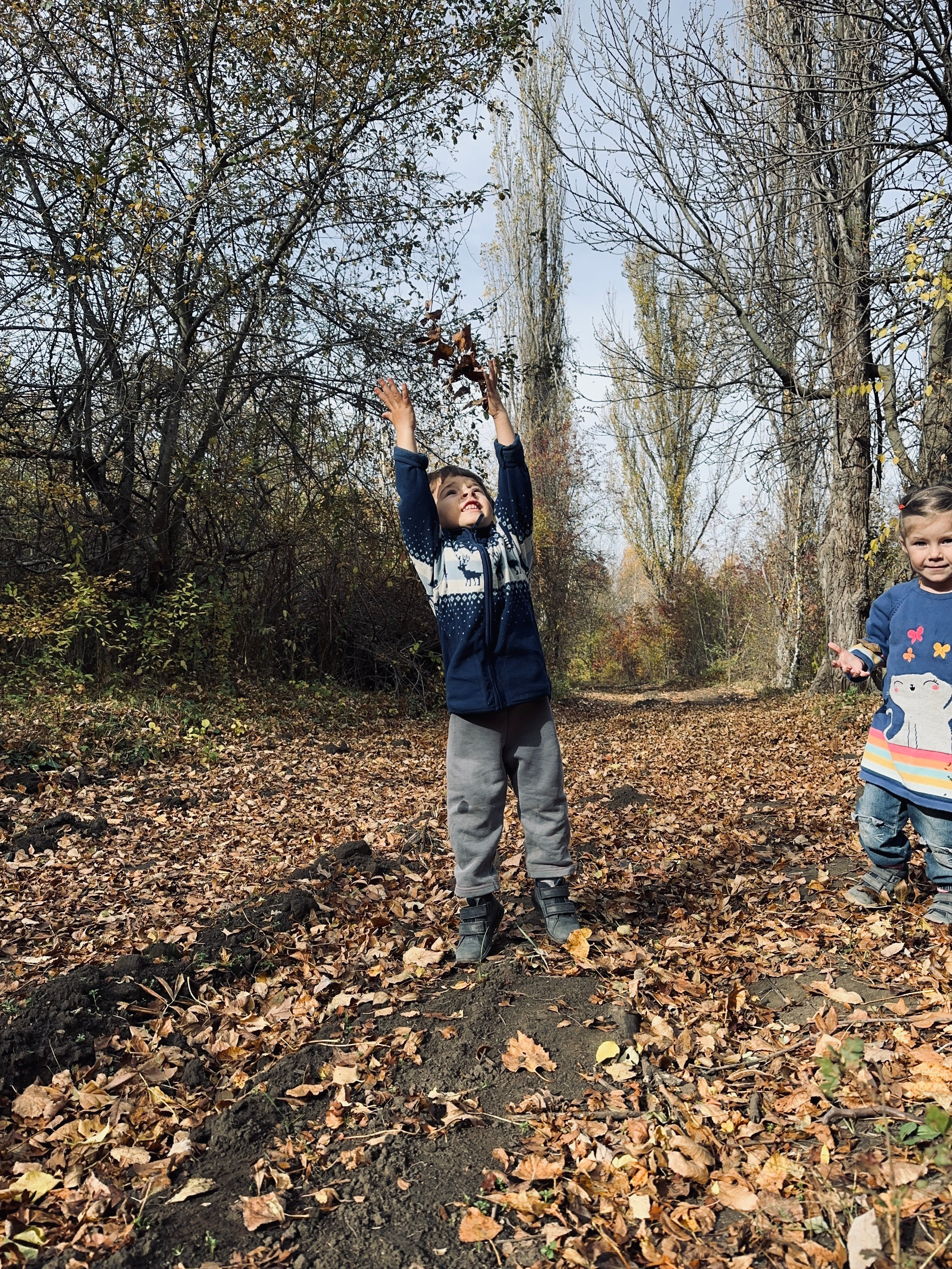 Дети. Смотри, красота!