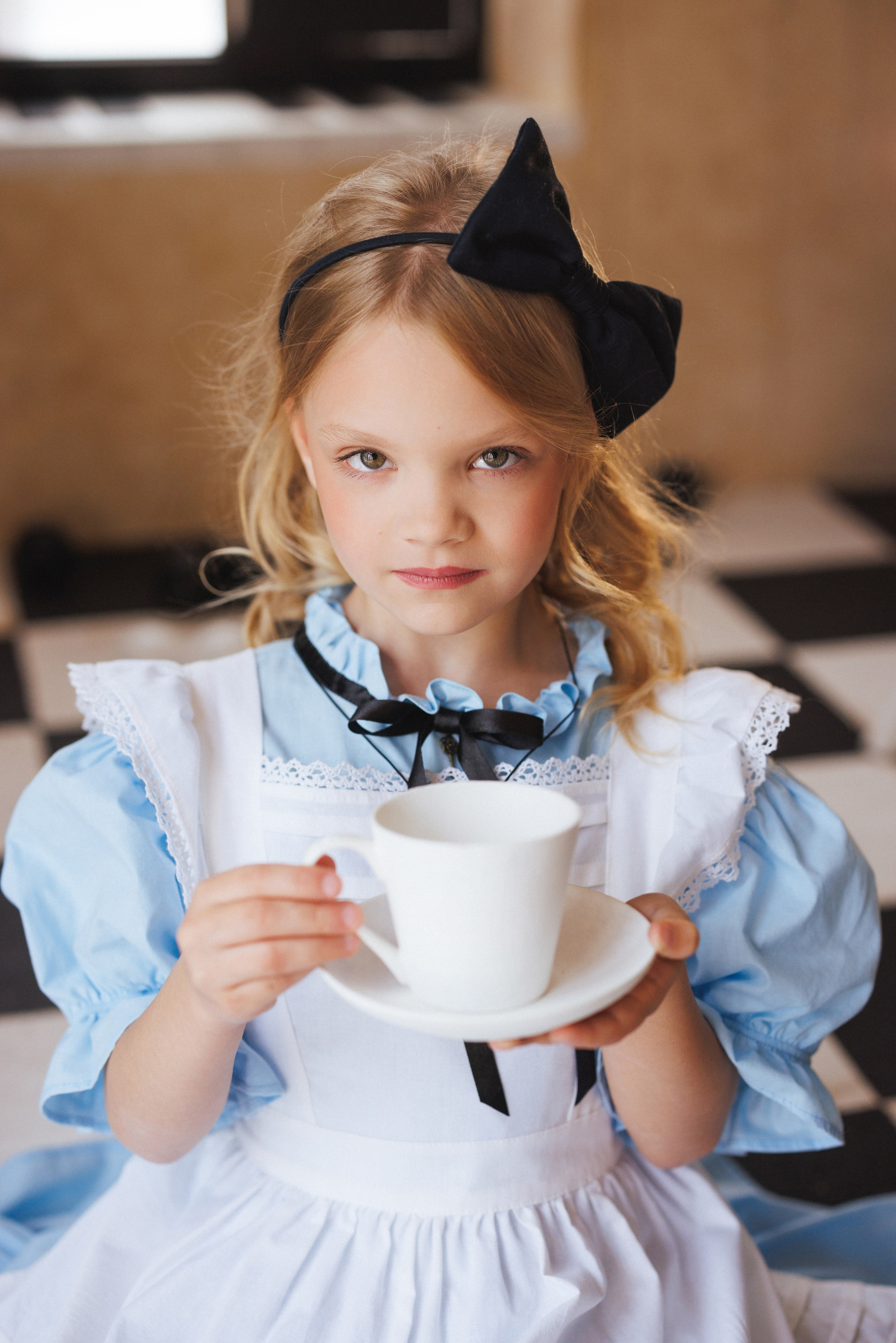 Фотосессия по мотивам мультфильма «Алиса в стране Чудес», фотостудия «Эль», город Краснодар. Семейный и детский фотограф в Краснодаре Анна Трашкова