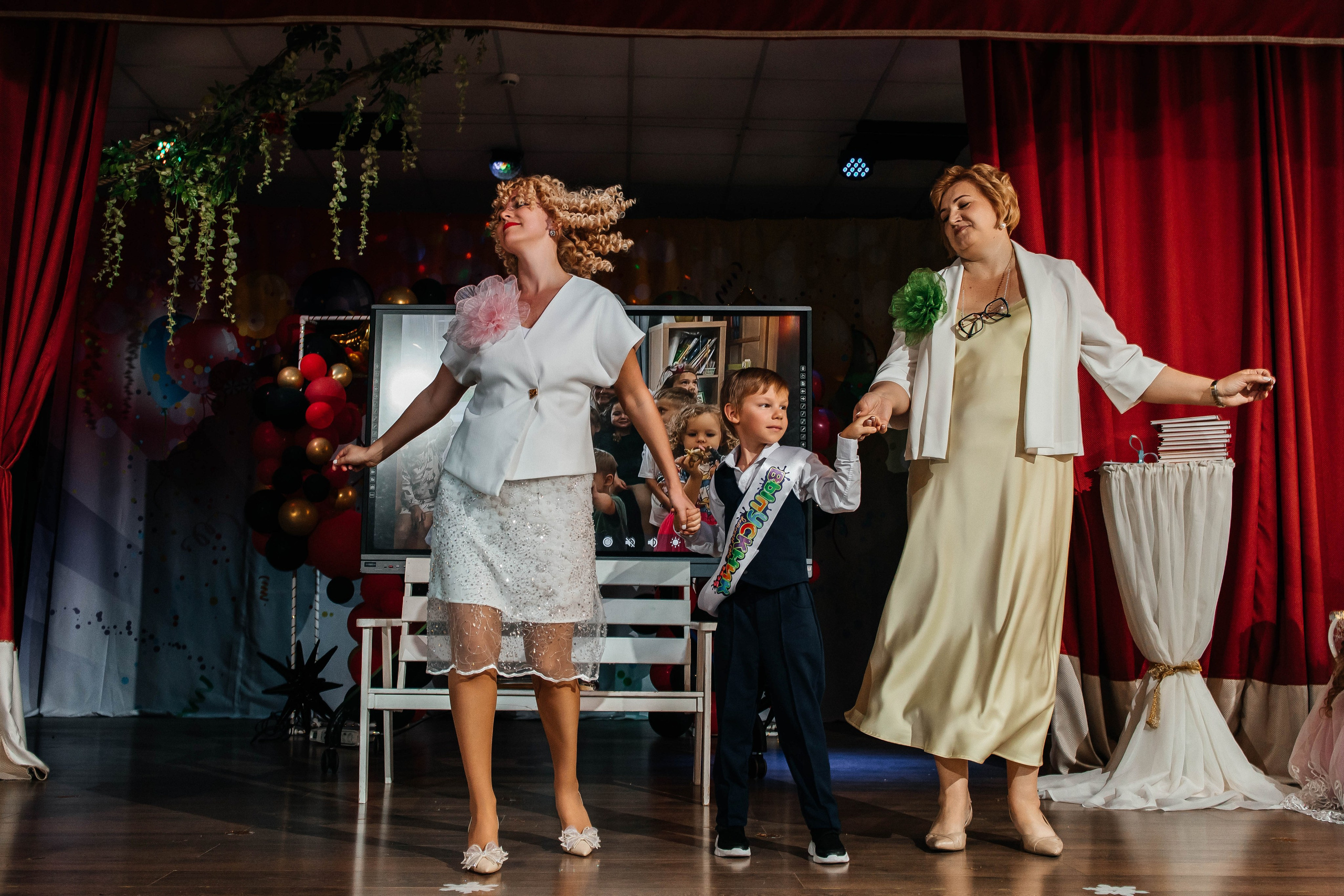 Выпускной в ЛИМПИК. Фотограф в Санкт-Петербурге Виктория Безверхая