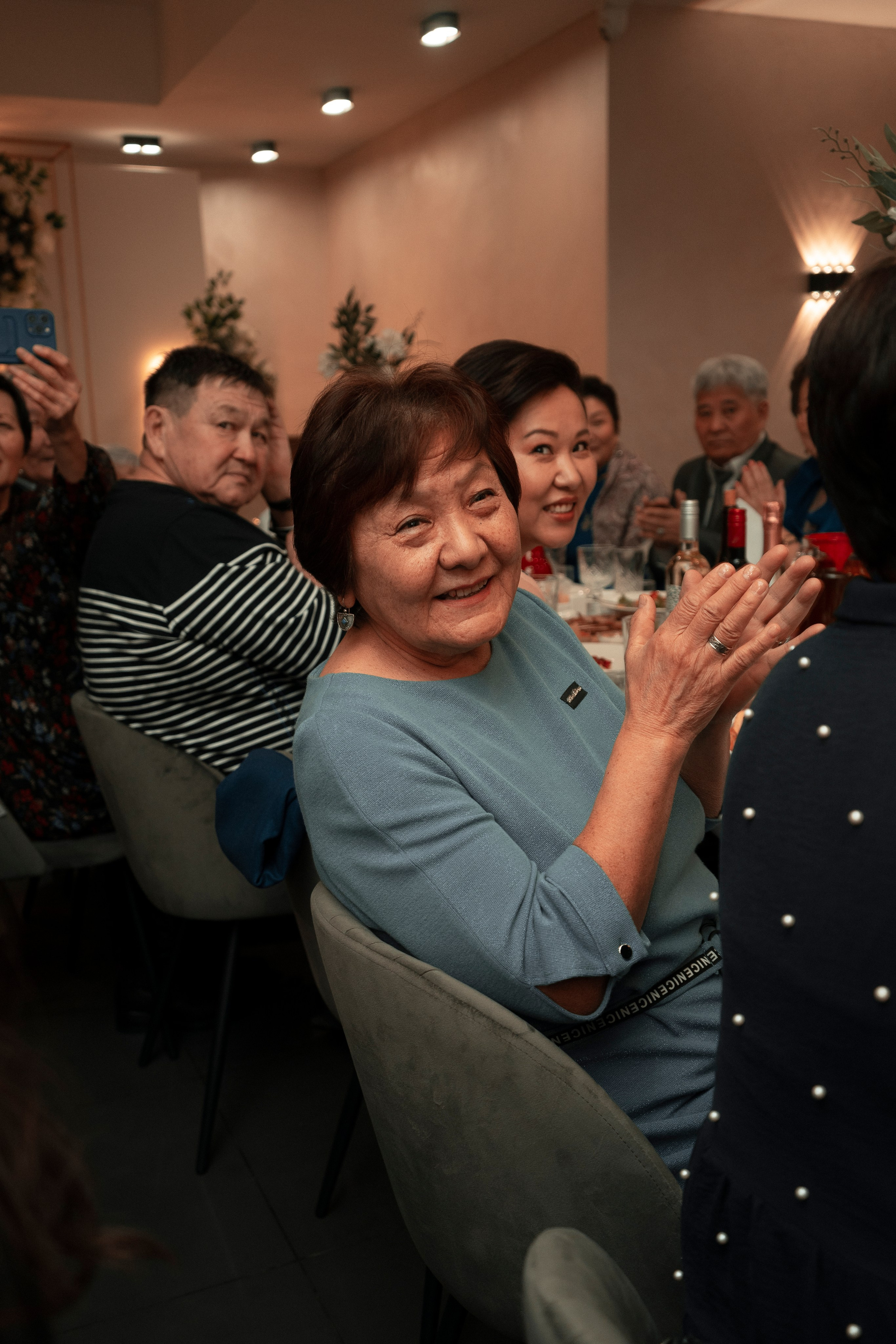 Свадебные фотографии из отеля Чингисхан города Улан-Удэ Алексея и Оюны. Фотограф в Улан-Удэ. Свадебный фотограф в Улан-Удэ