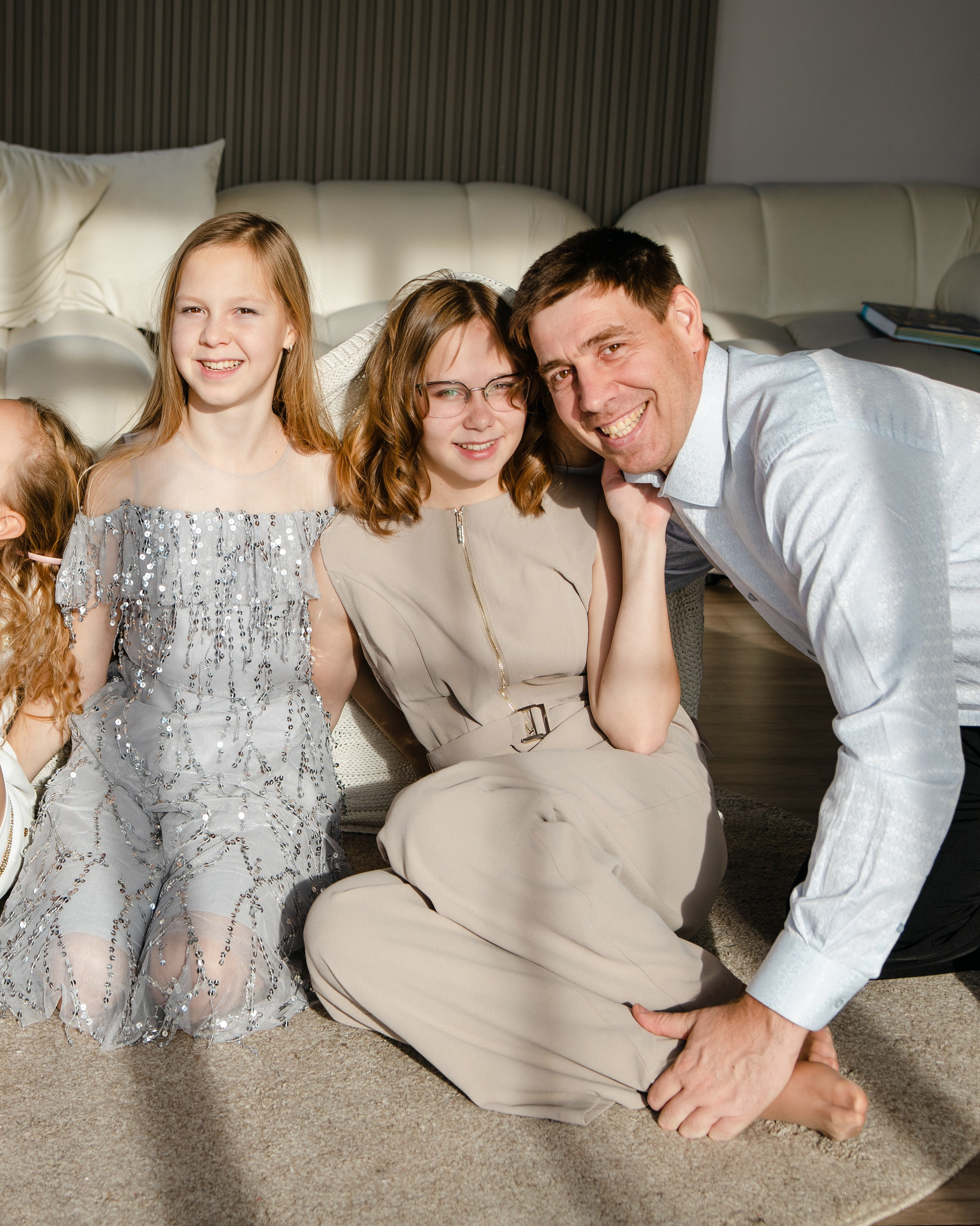 Семейная новогодняя фотосессия. Студийная съёмка. Арт-фотограф. Фотосъемка, авторские принты для интерьера