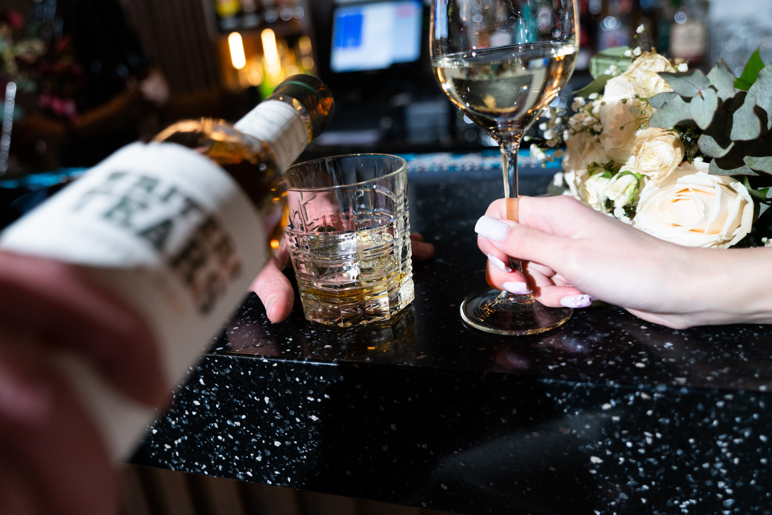 Свадебная фотосессия зимой в Санкт-Петербурге. Свадебный фотограф Александр Невский в Санкт-Петербурге