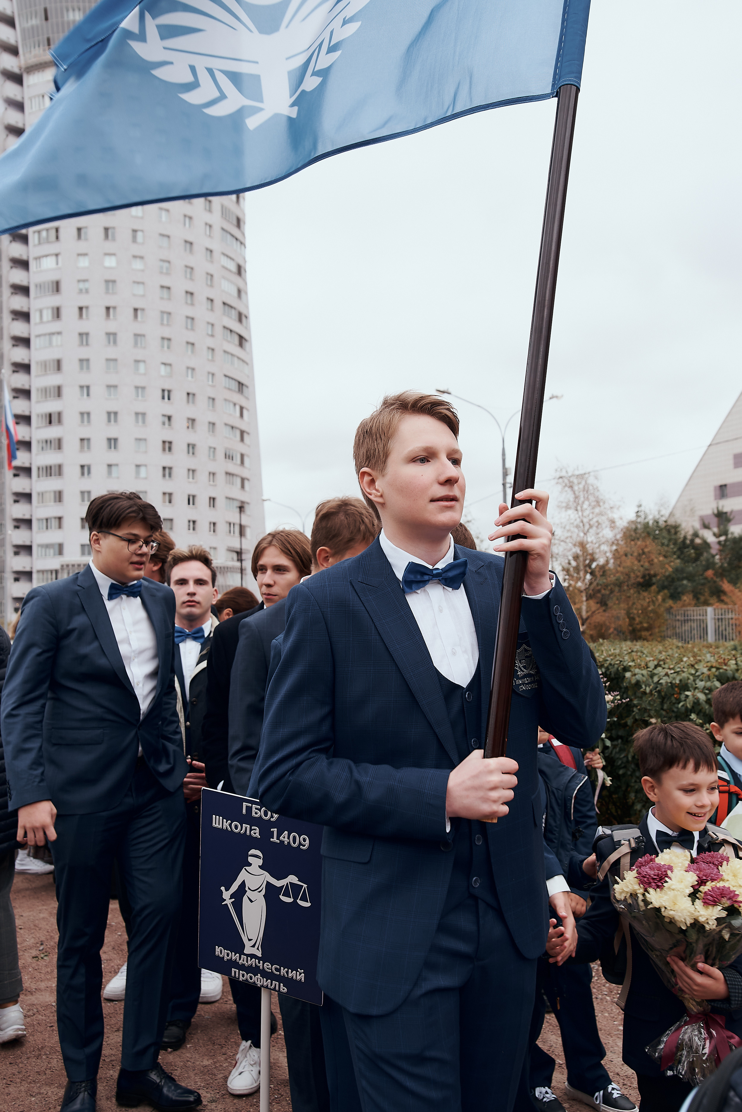 ШКОЛЬНАЯ ЛИНЕЙКА. Фотограф Москва Софа Ревчук