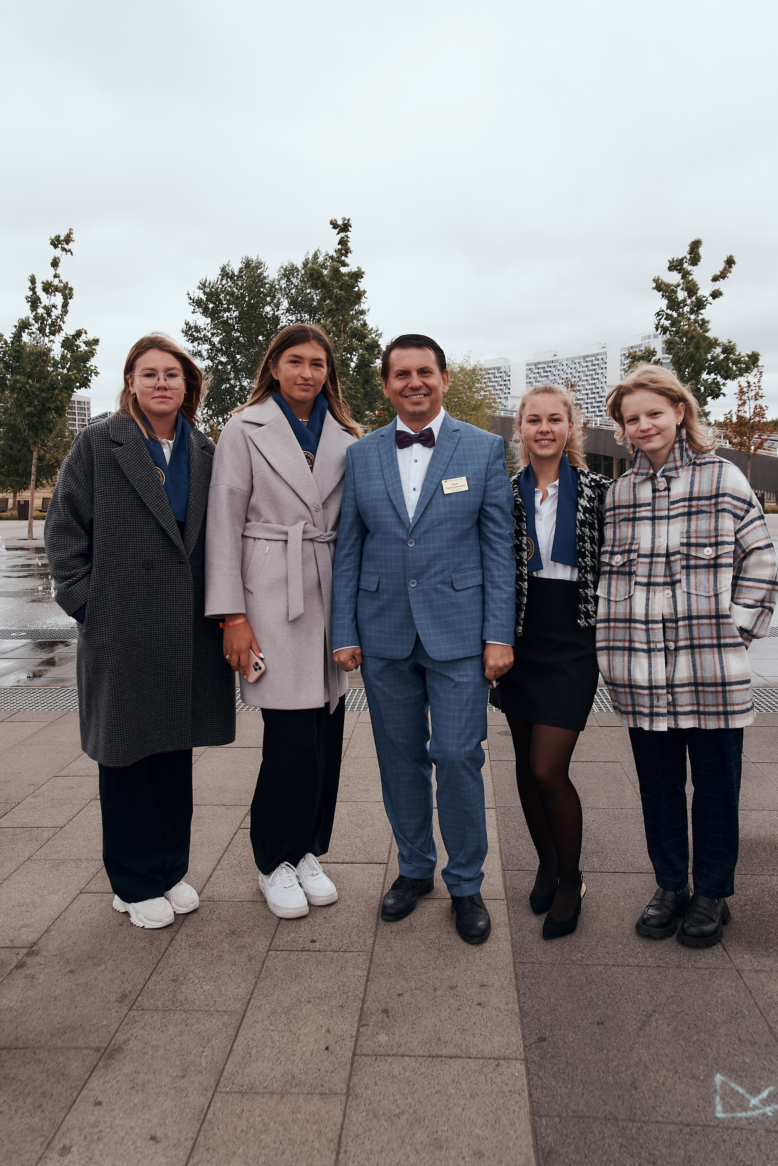 ШКОЛЬНАЯ ЛИНЕЙКА. Фотограф Москва Софа Ревчук