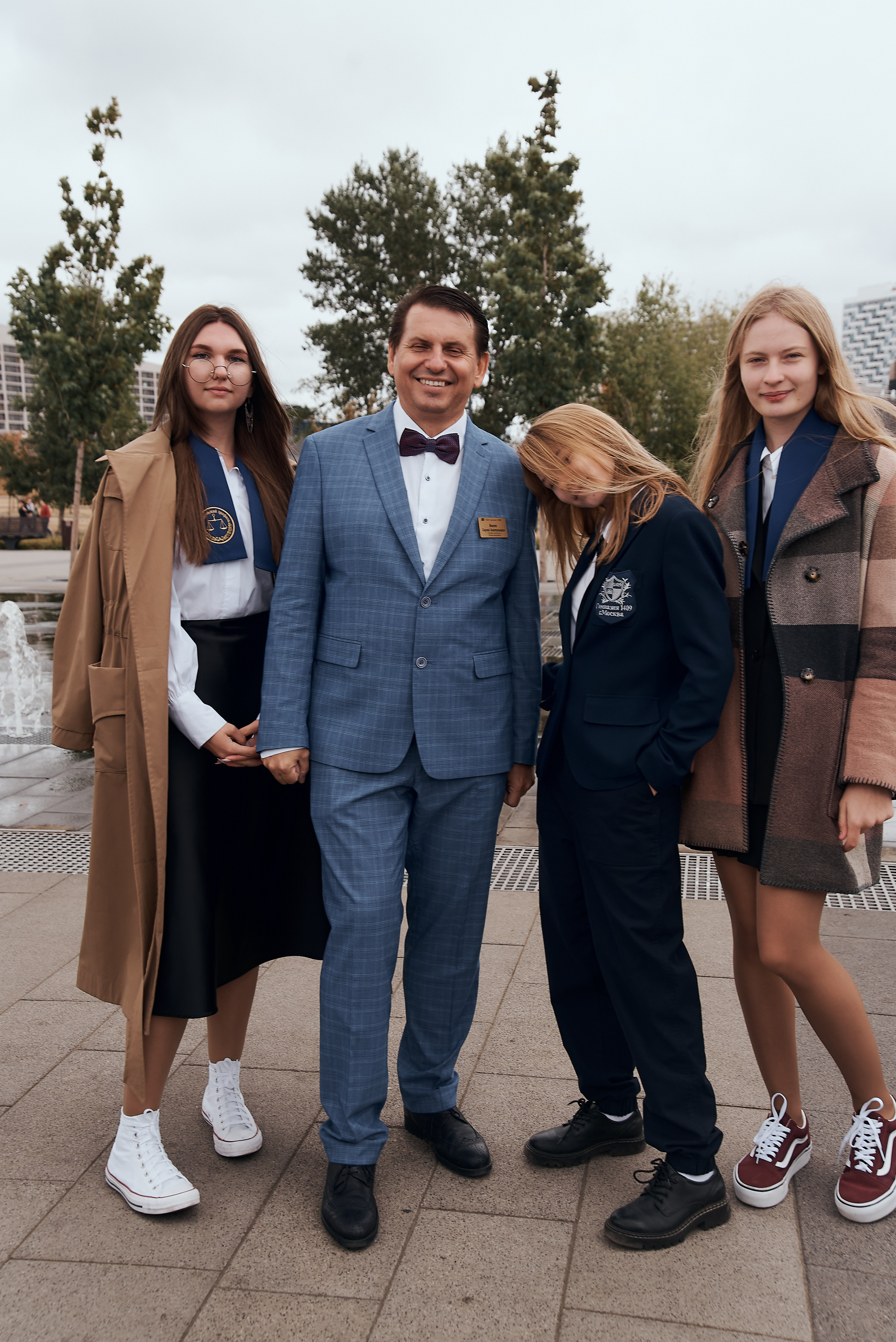 ШКОЛЬНАЯ ЛИНЕЙКА. Фотограф Москва Софа Ревчук