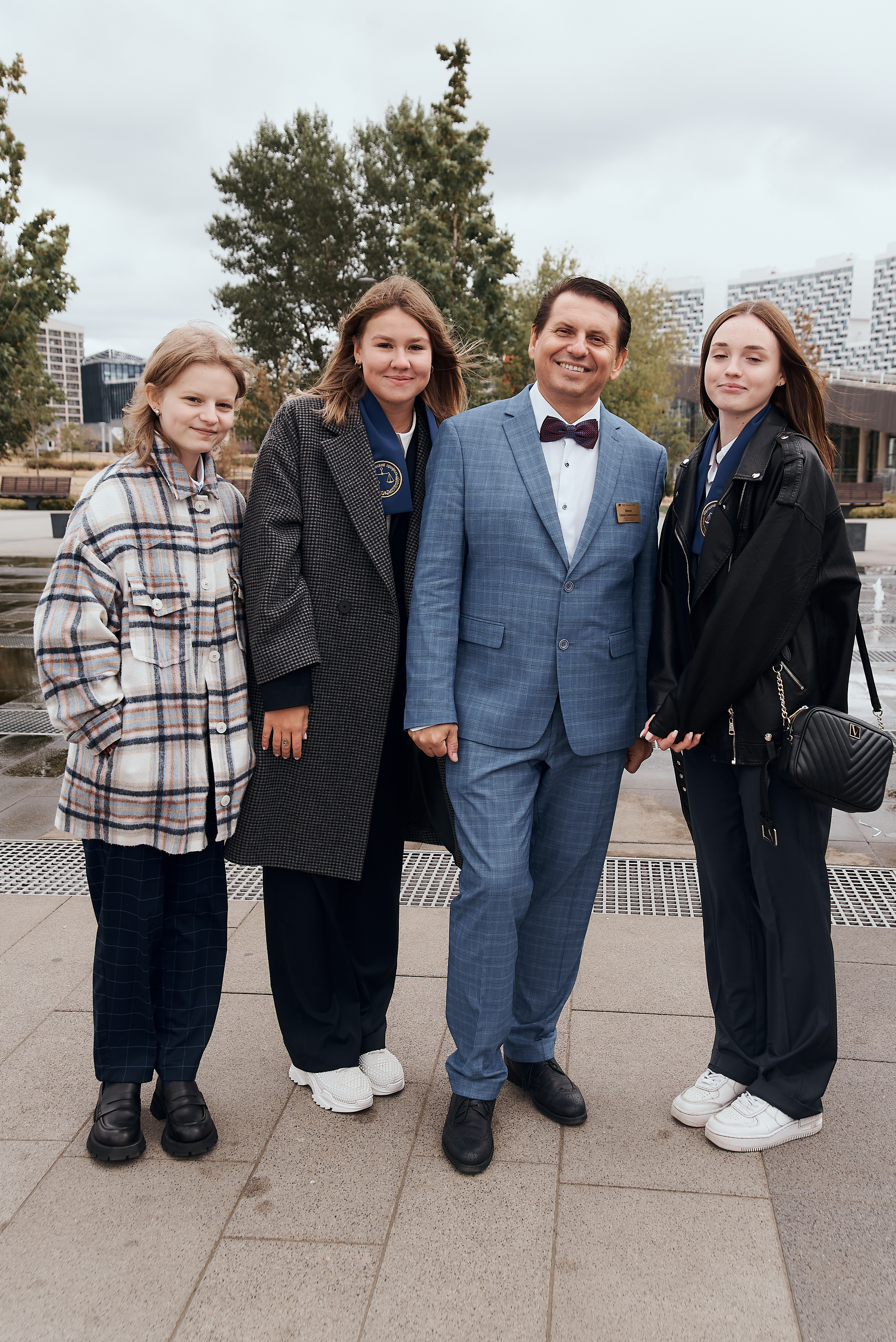 ШКОЛЬНАЯ ЛИНЕЙКА. Фотограф Москва Софа Ревчук