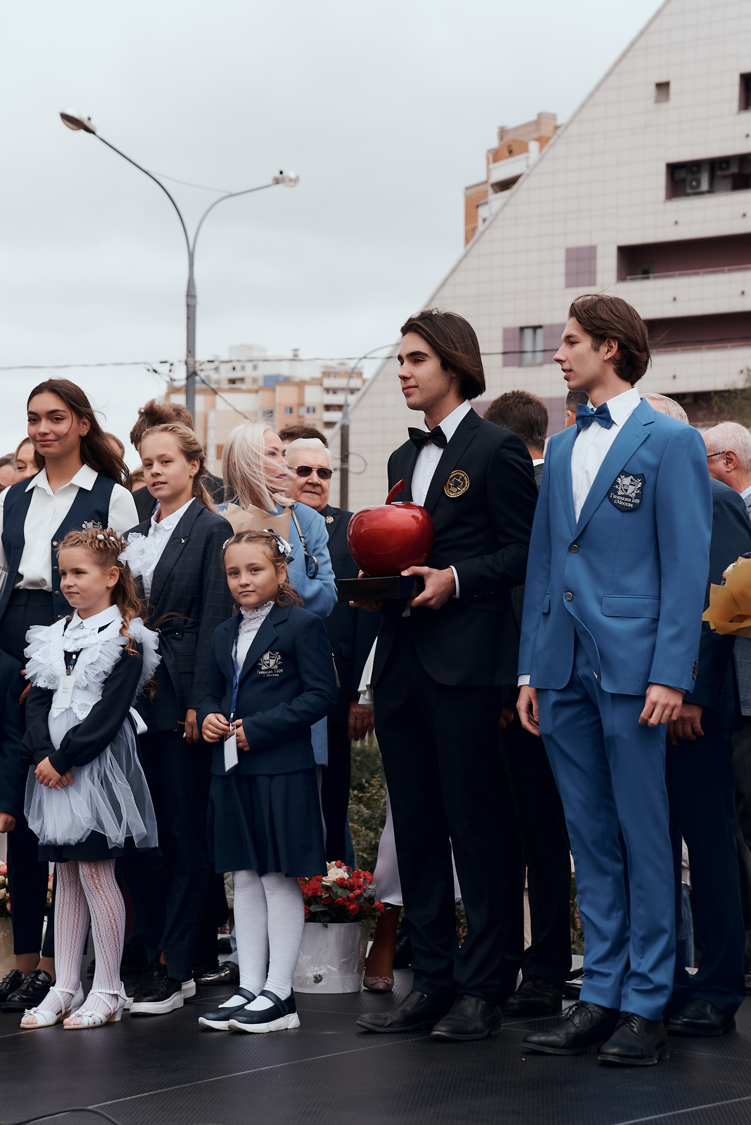 ШКОЛЬНАЯ ЛИНЕЙКА. Фотограф Москва Софа Ревчук