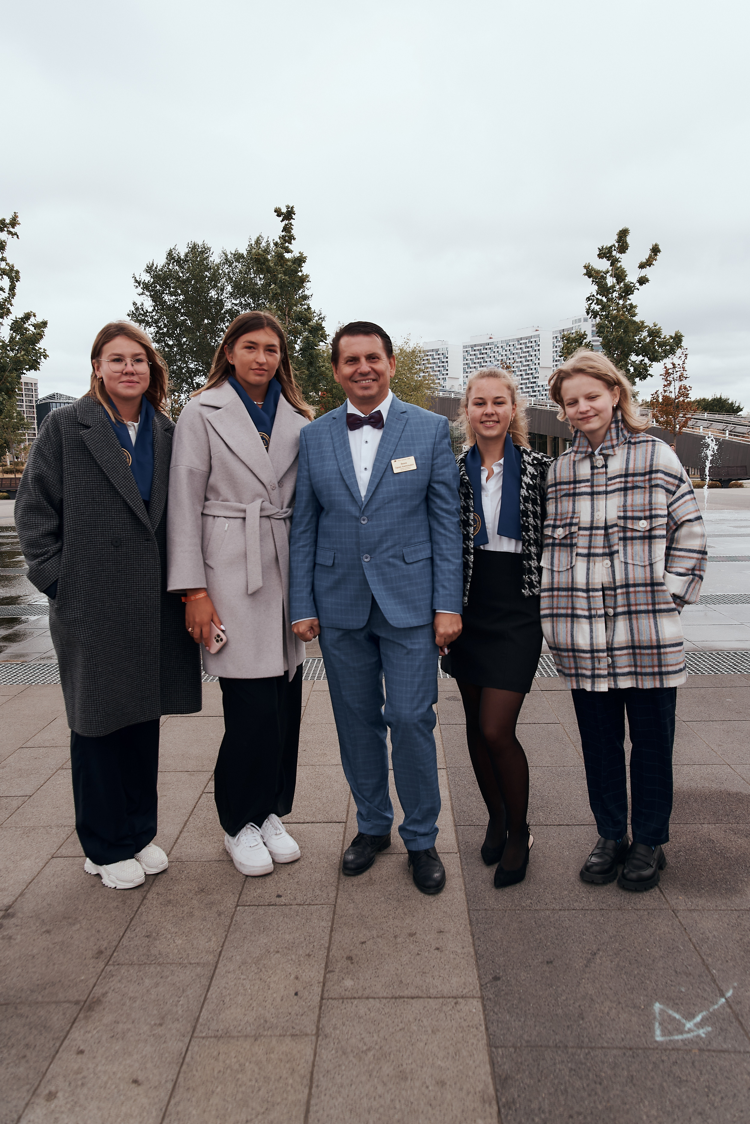 ШКОЛЬНАЯ ЛИНЕЙКА. Фотограф Москва Софа Ревчук