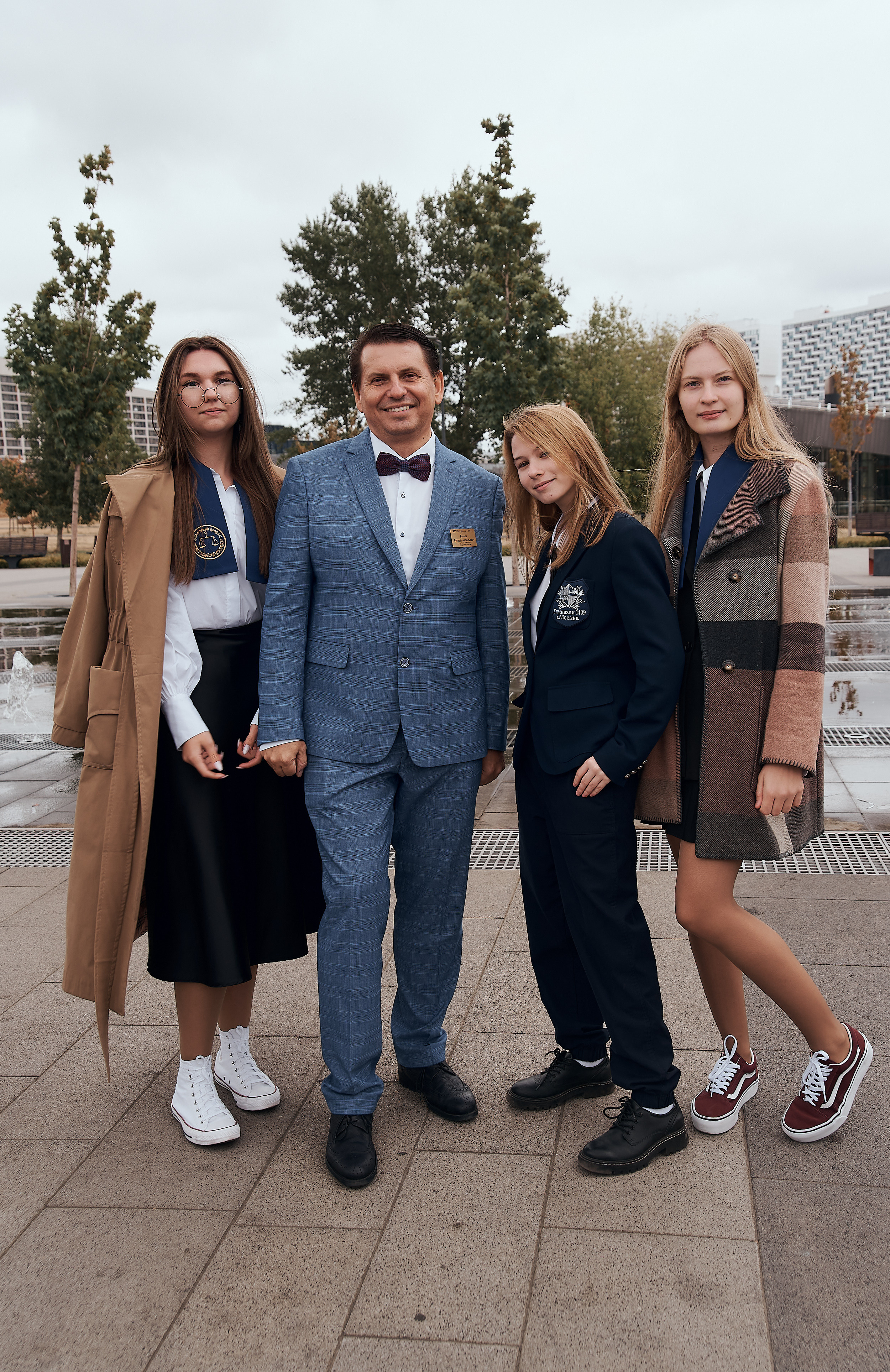 ШКОЛЬНАЯ ЛИНЕЙКА. Фотограф Москва Софа Ревчук