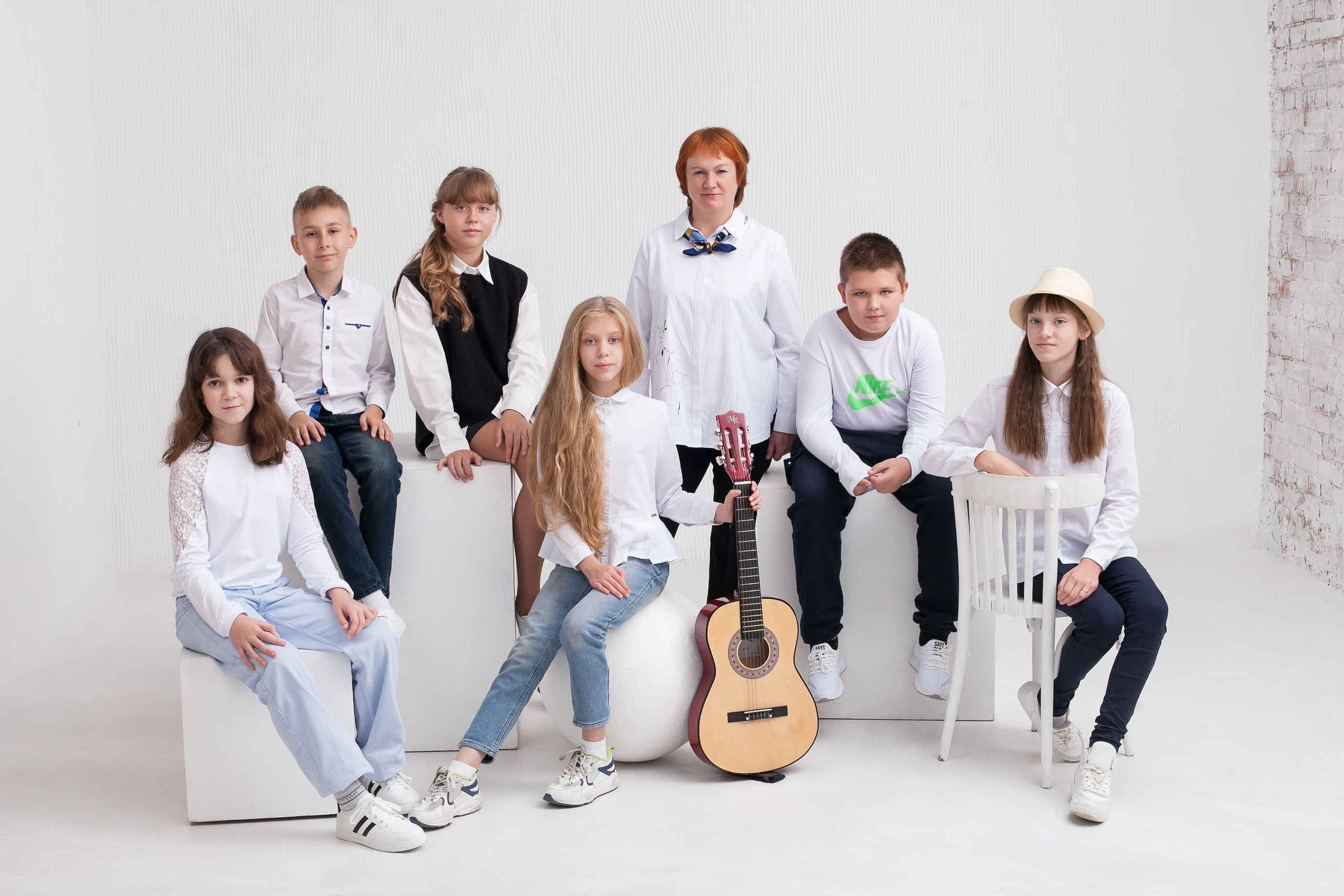 Выпускники 4 класса Ярославль. Ирина Коновалова школьный фотограф. Выпускные альбомы Ярославль