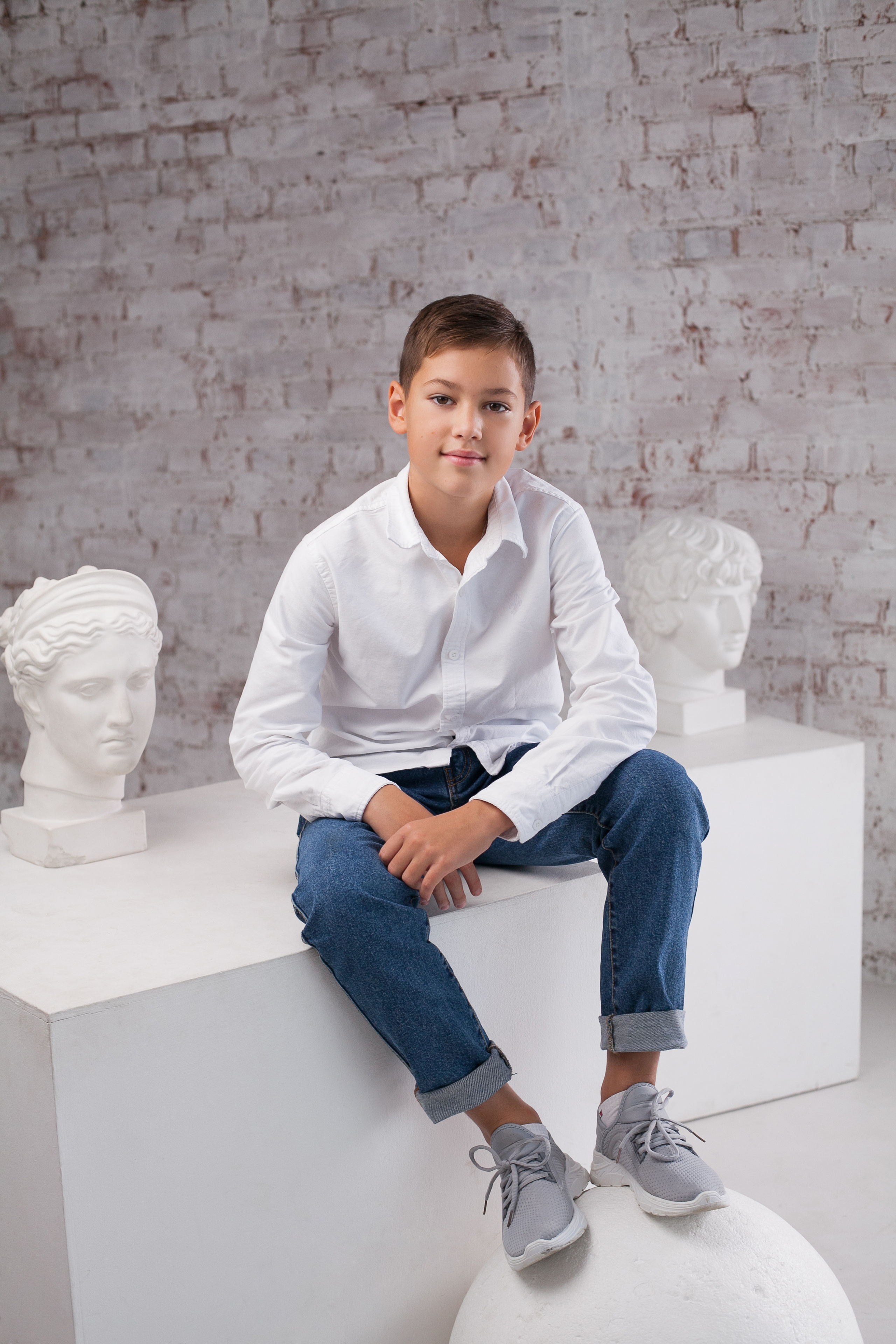 Выпускники 4 класса Ярославль. Ирина Коновалова школьный фотограф. Выпускные альбомы Ярославль