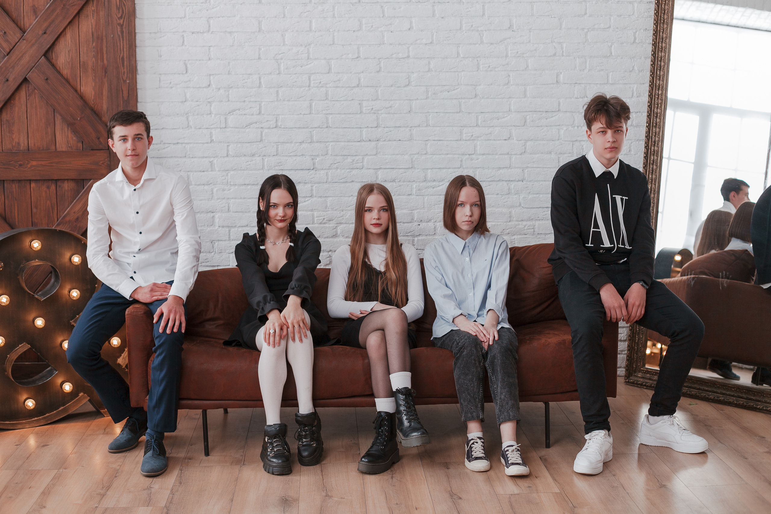 Фотосессия выпускников в студии. Ирина Коновалова школьный фотограф. Выпускные альбомы Ярославль