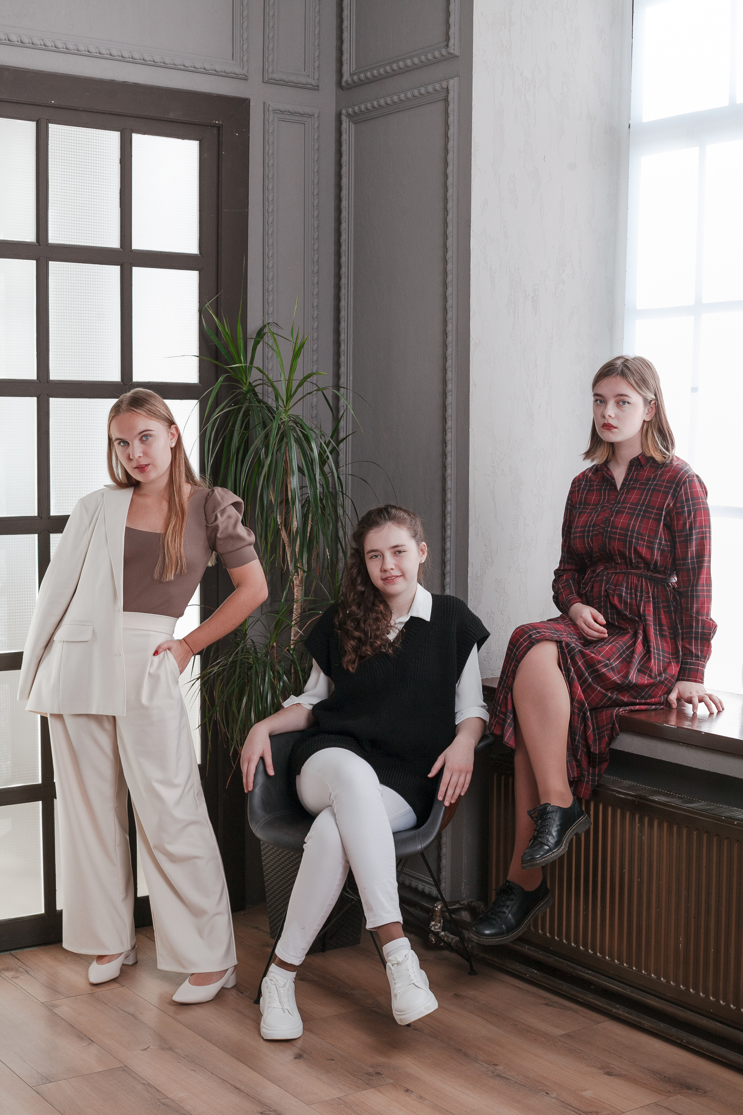 Фотосессия выпускников в студии. Ирина Коновалова школьный фотограф. Выпускные альбомы Ярославль