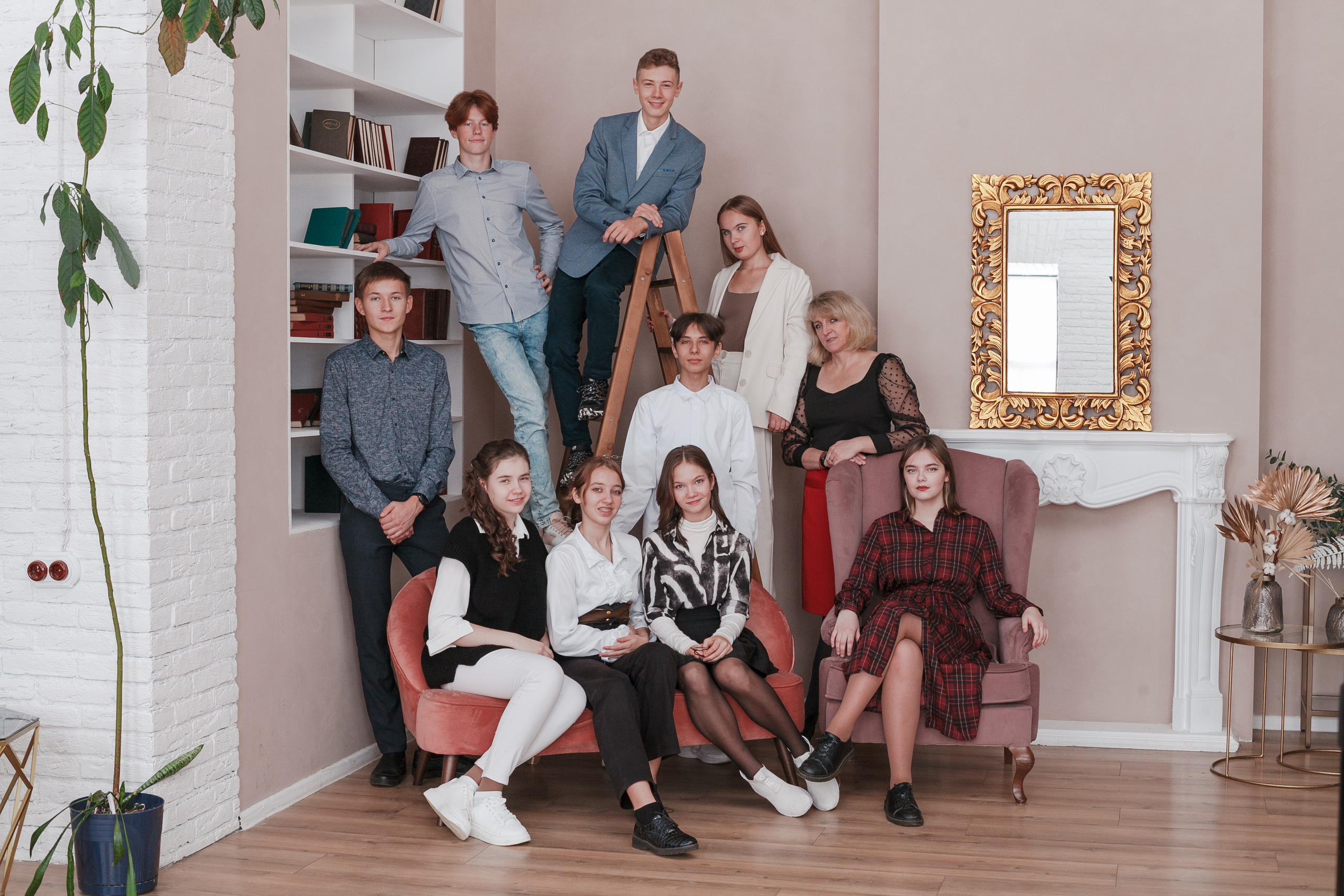 Фотосессия выпускников в студии. Ирина Коновалова школьный фотограф. Выпускные альбомы Ярославль