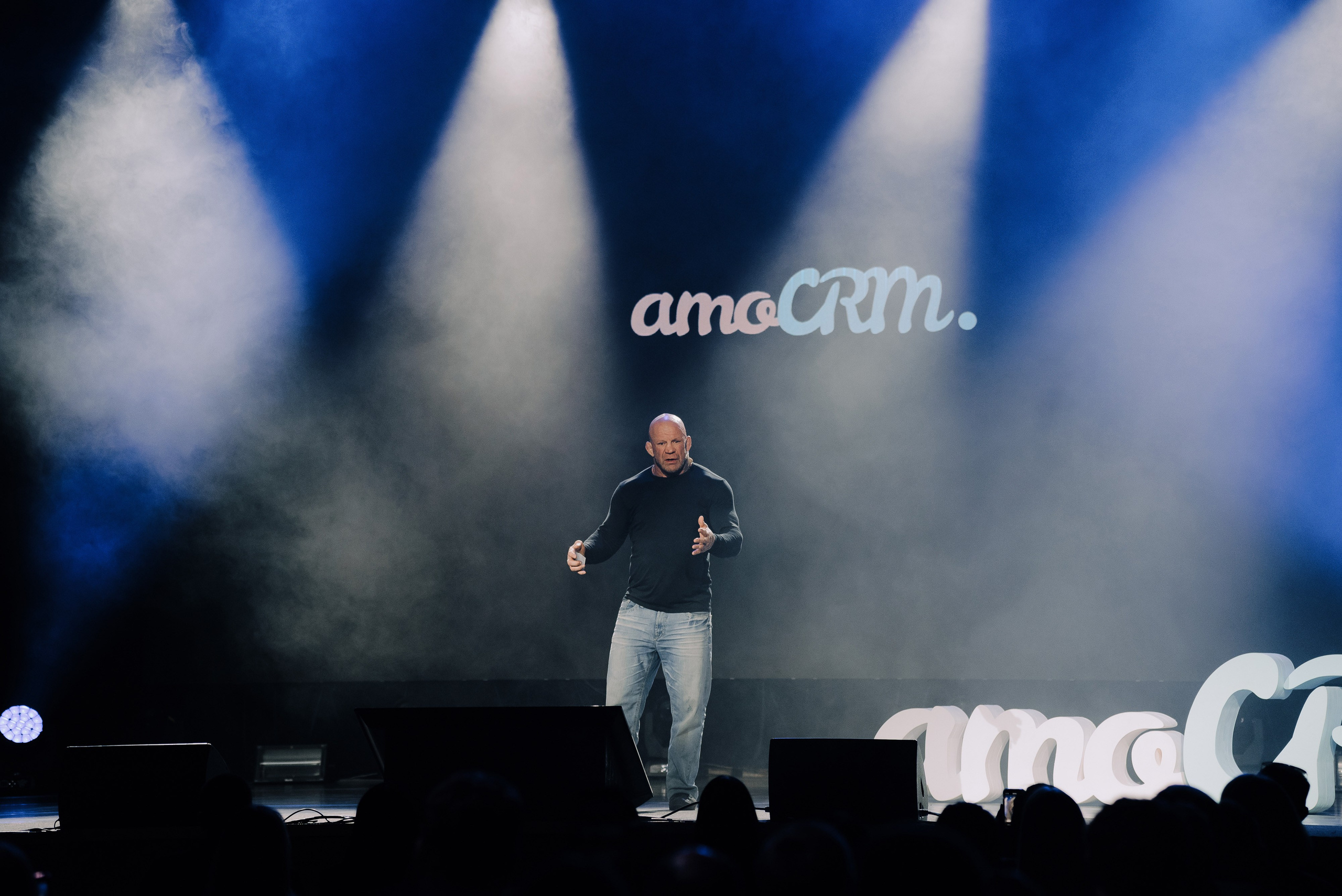 КОНФЕРЕНЦИЯ AMO CRM SIPUNI. Репортажный фотограф Зуев Роман г. Челябинск