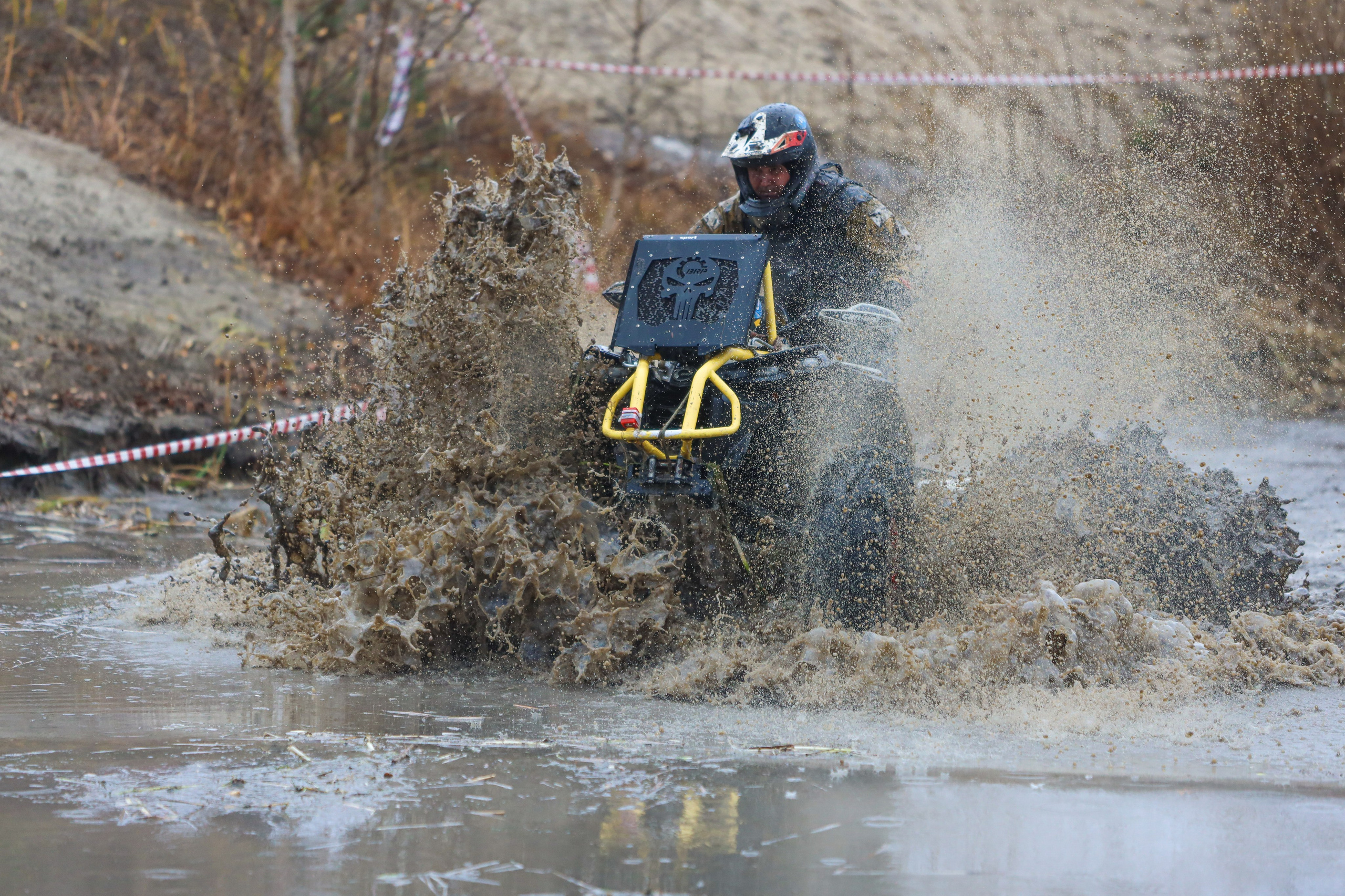 Гонки на квадроциклах Грязевое кольцо. Спортивный фотограф в Самаре