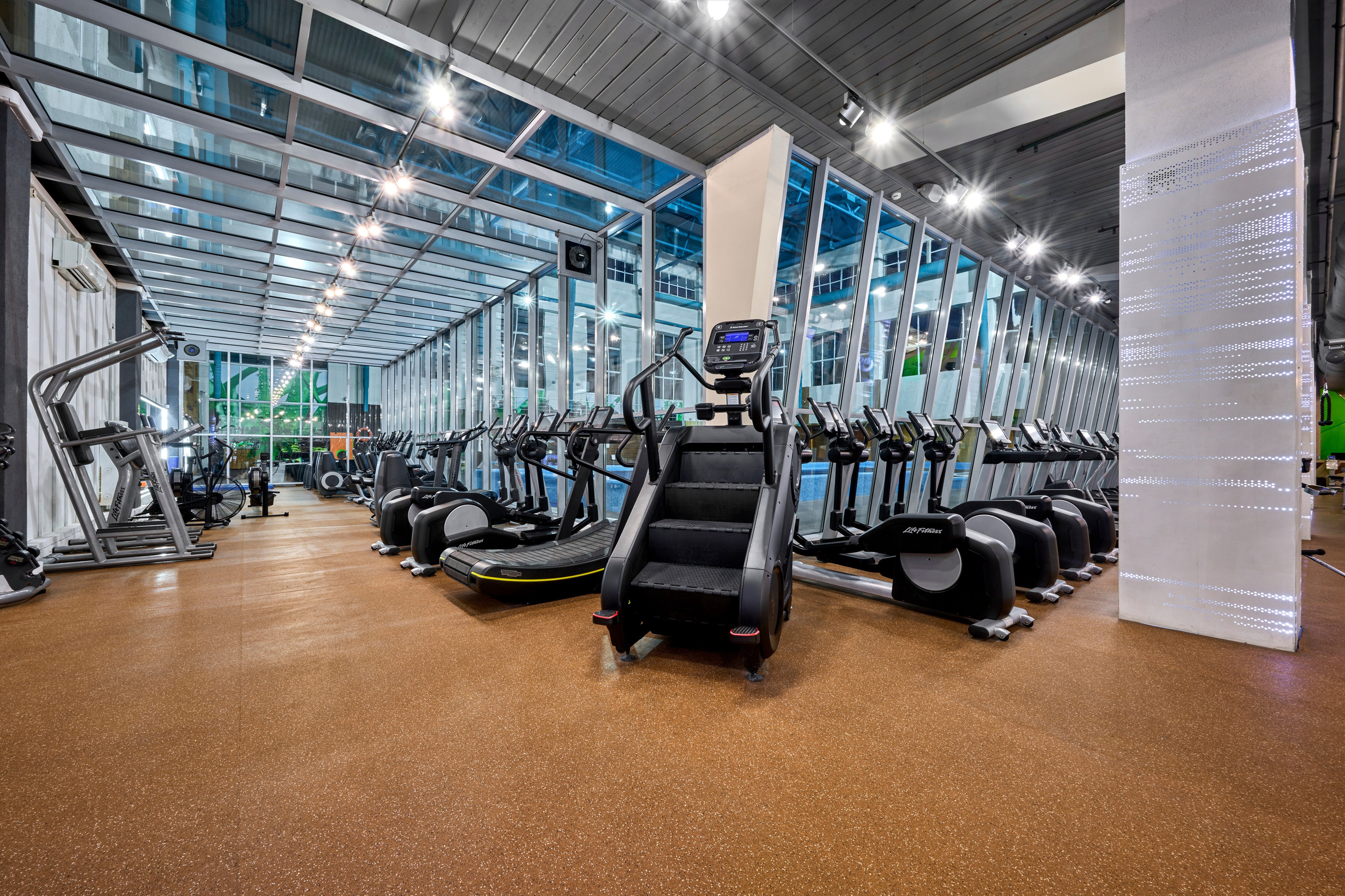 Интерьерная съемка фитнес цента WeGym Кутузовский. Спортивный фитнес фотограф-видеограф Алексей Нестеров