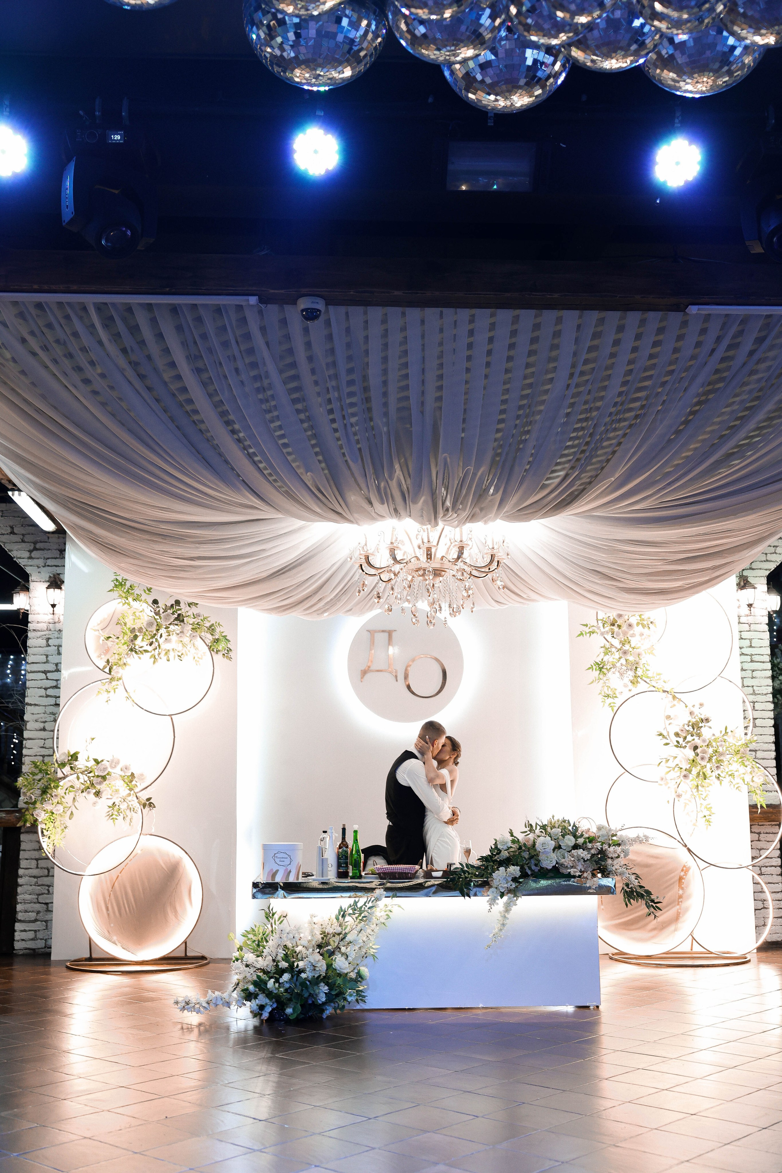 WEDDIND TNT. Свадебный и Школьный фотограф Улан-Удэ Бурятия Джулия Топоева Выпускные альбомы Фотограф на мероприятие