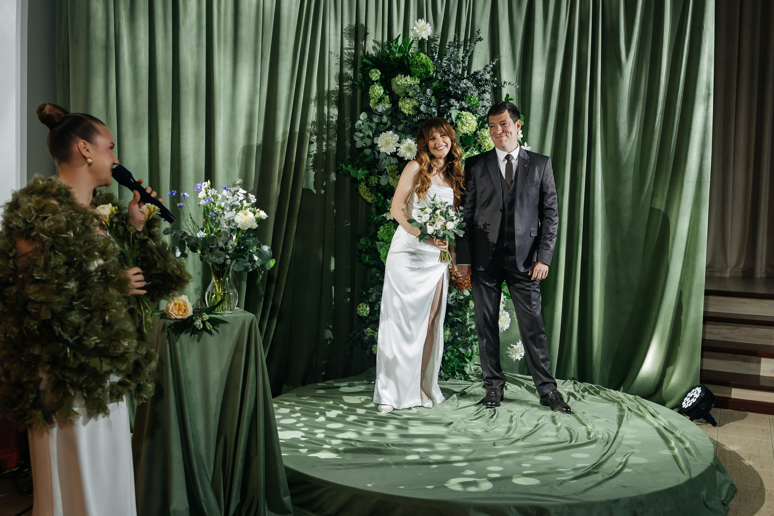 Романтическая выездная церемония. Олег Сверчков | Свадебный фотограф Вологда