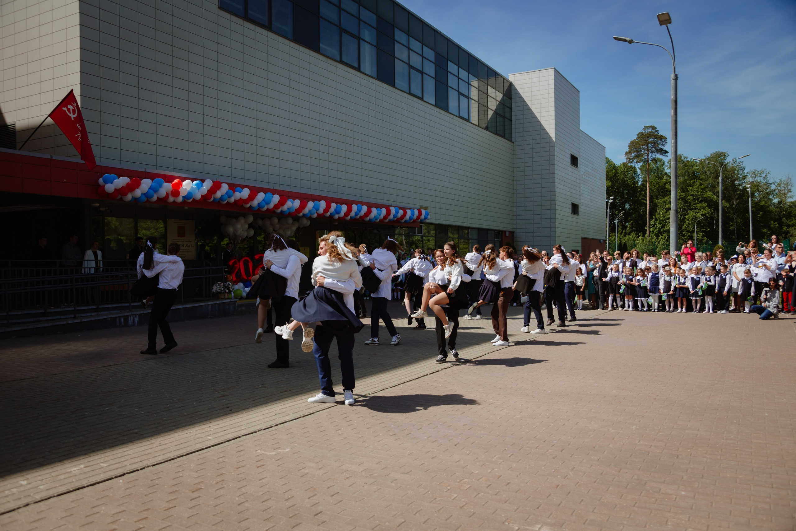 Последний звонок 2024 (2 часа фотосъемки). Профессиональный фотограф Надежда Антонова