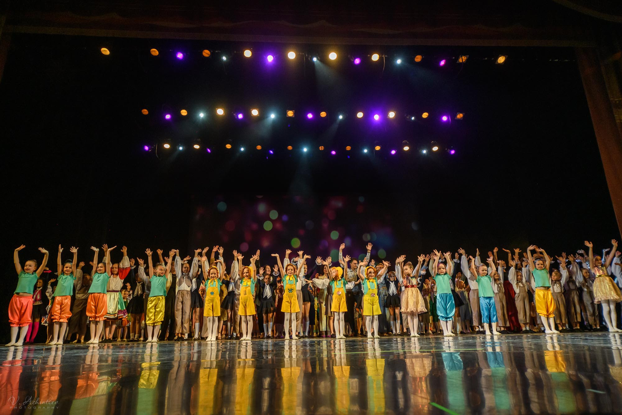 Концерт детского коллектива Сим Сим г. Сочи. Фотограф в Сочи Владимир Ачинцев