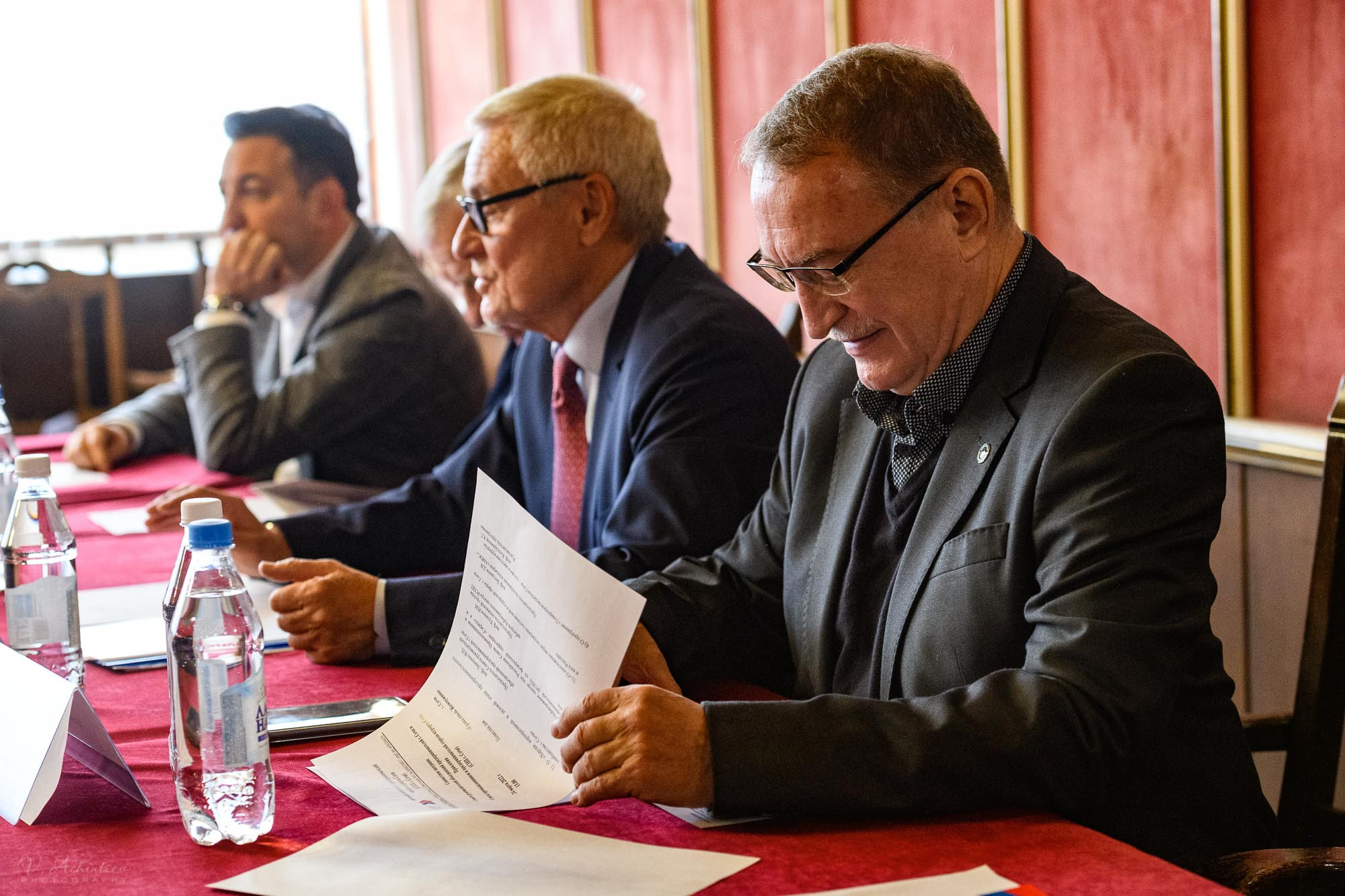 Круглый стол. Фотограф в Сочи Владимир Ачинцев