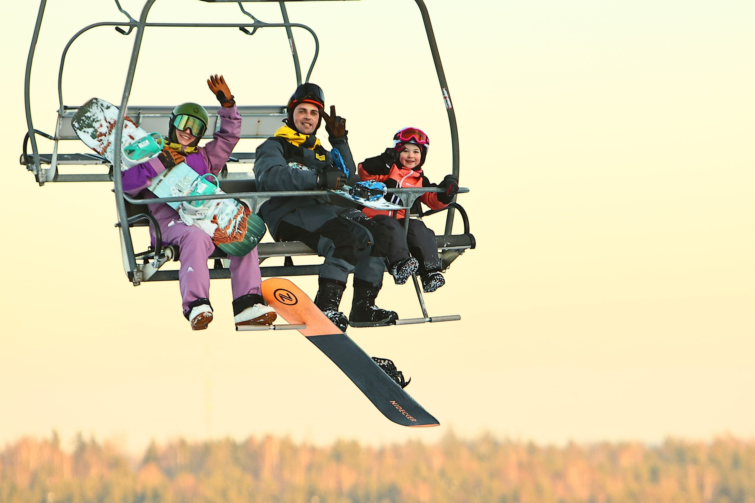 Найди себя на фото склона Степаново! | Запечатлей эмоции катания на Игоре | Ищи свои крутые спуски Волен | Профессиональные фото вашей зимы | Моменты счастья на лыжах – скачай фото | Фотосессия на трассе Степаново | Ваши лучшие кадры с Игоры здесь | Где посмотреть фото с Волен сегодня? | Галерея ярких горнолыжных фото | Сохрани воспоминания: фото со спуска #snowphoto #найди_себя_на_склоне #лыжные_эмоции #Степаново #Игора #Волен #зимние_впечатления #горнолыжка #фото_с_курорта #скачать_фото