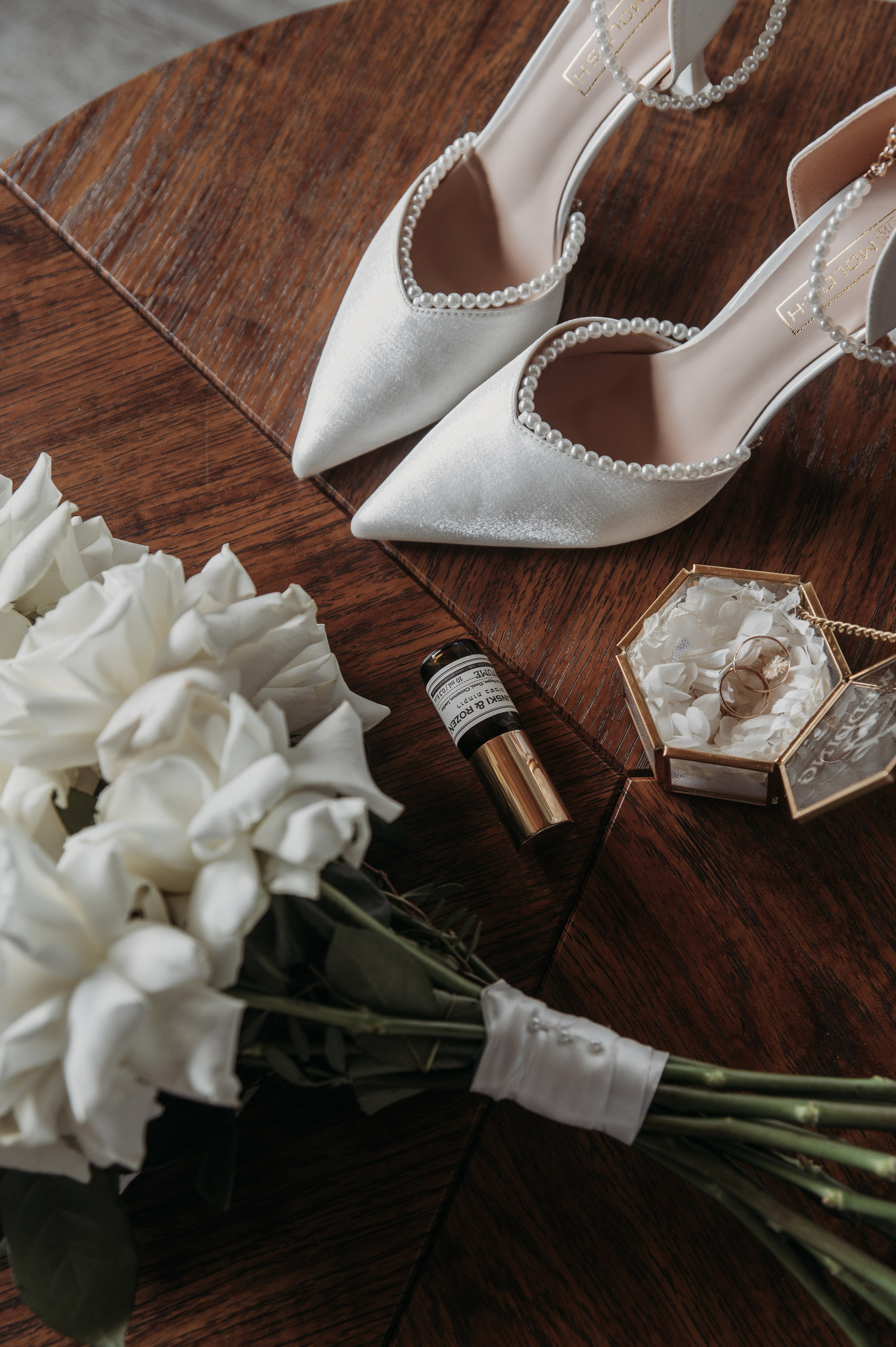 Свадебная фотосессия с утром невесты и красивым свадебным банкетом. Свадебный фотограф в Твери, Москве и Санкт-Петербурге Денисова Екатерина