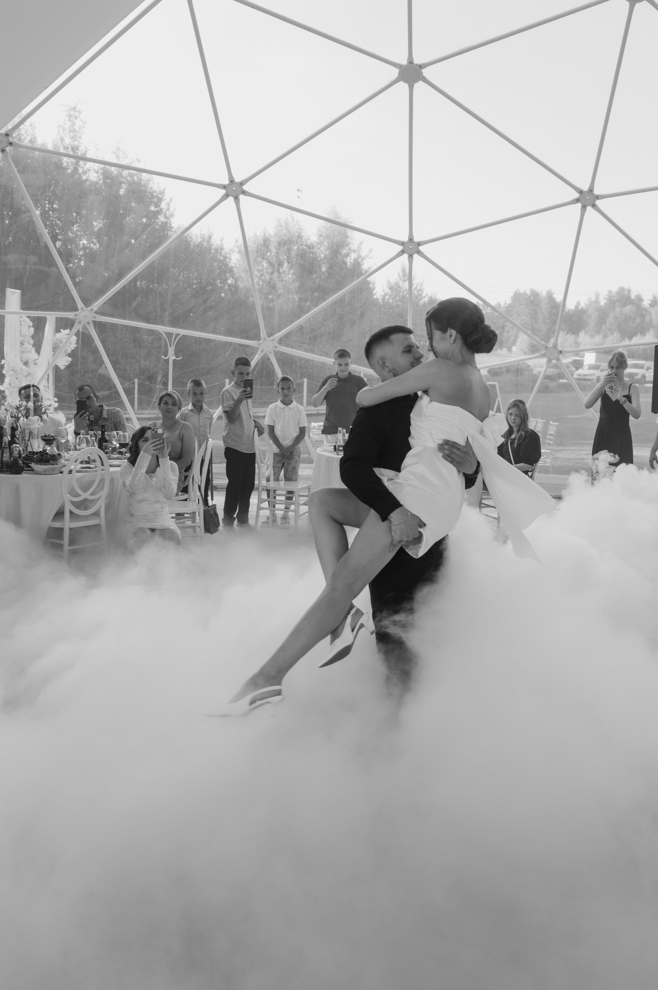 Свадебная фотосессия с утром невесты и красивым свадебным банкетом. Свадебный фотограф в Твери, Москве и Санкт-Петербурге Денисова Екатерина