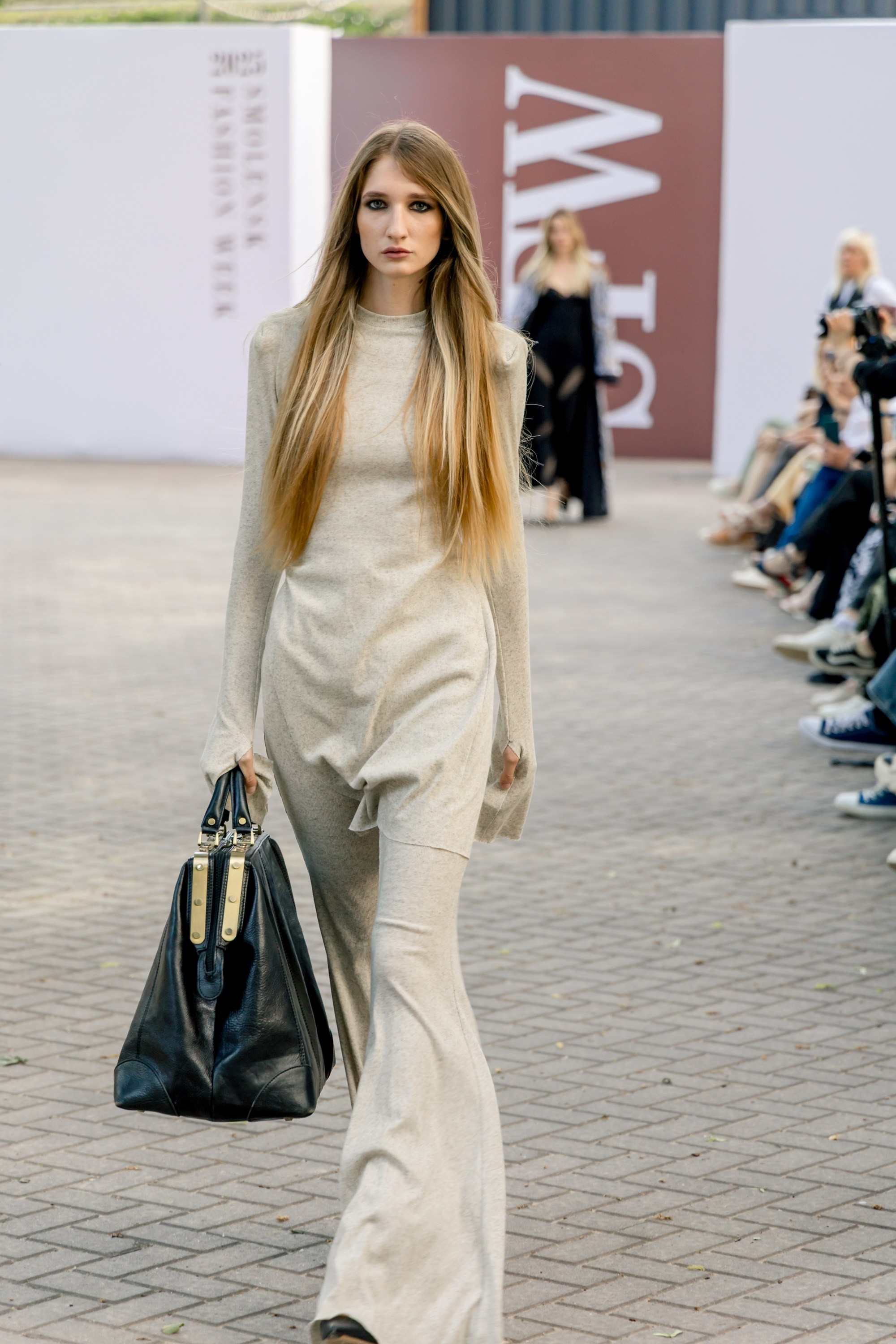 Smolensk Fashion Week 2025_показы_ДЕНЬ 1_ВЕЧЕРНИЙ ПОКАЗ_19:00. Главная