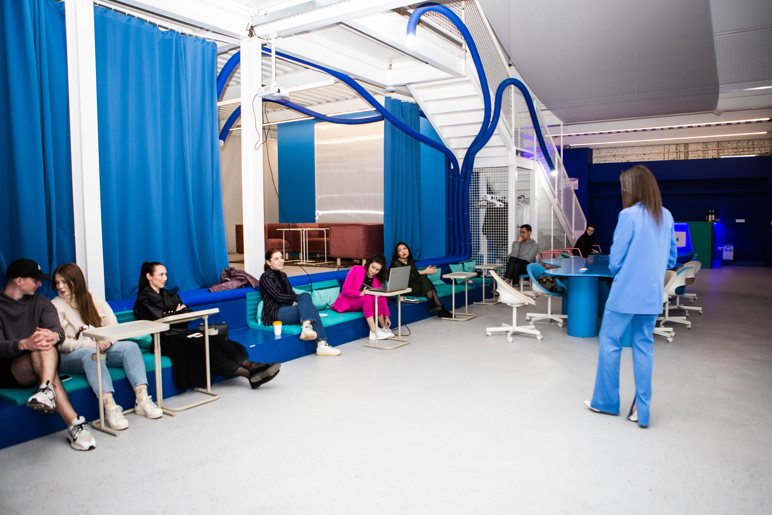 NEON | MATES CLUB NETWORKING. Фотограф Абакумова Анастасия