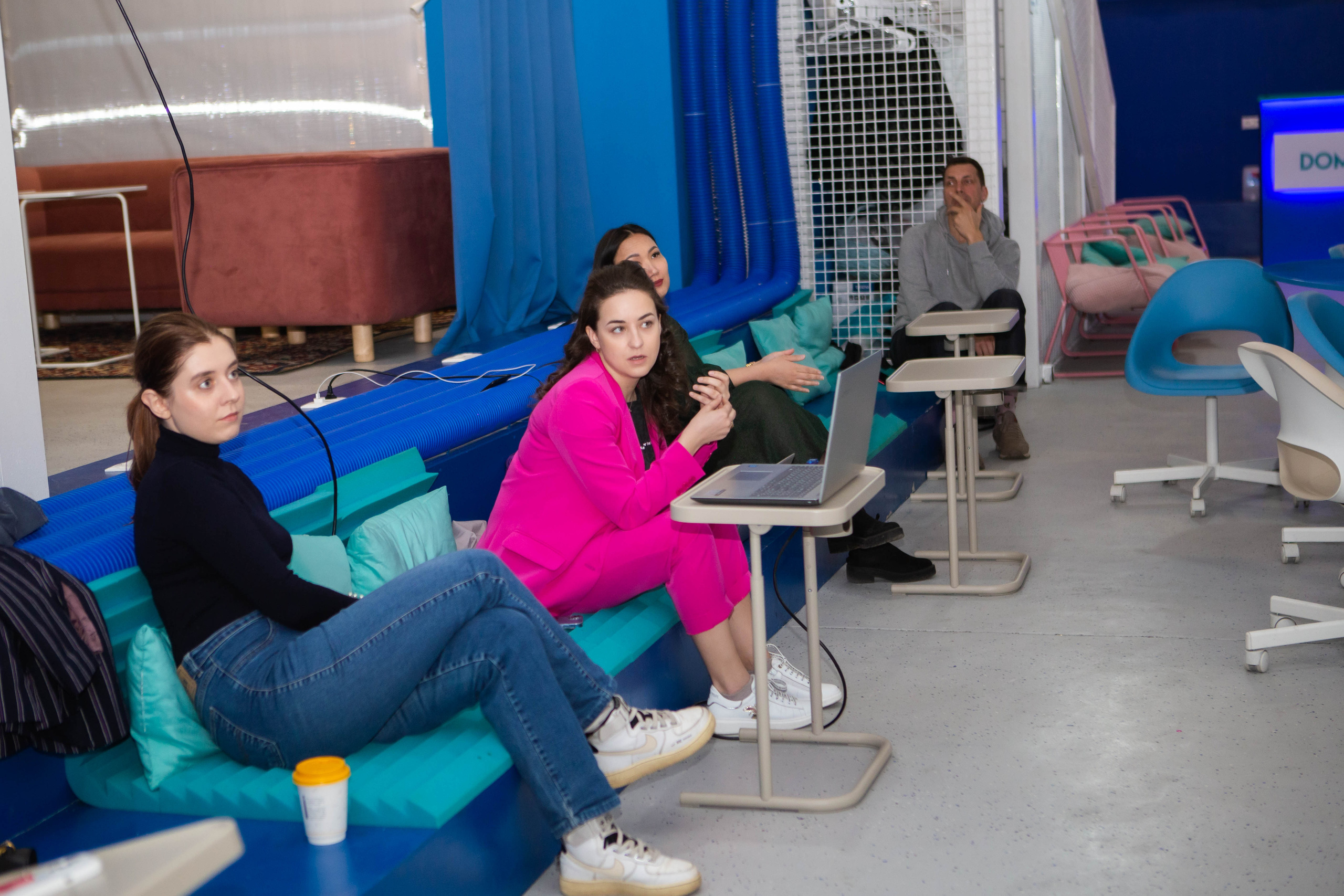 NEON | MATES CLUB NETWORKING. Фотограф Абакумова Анастасия