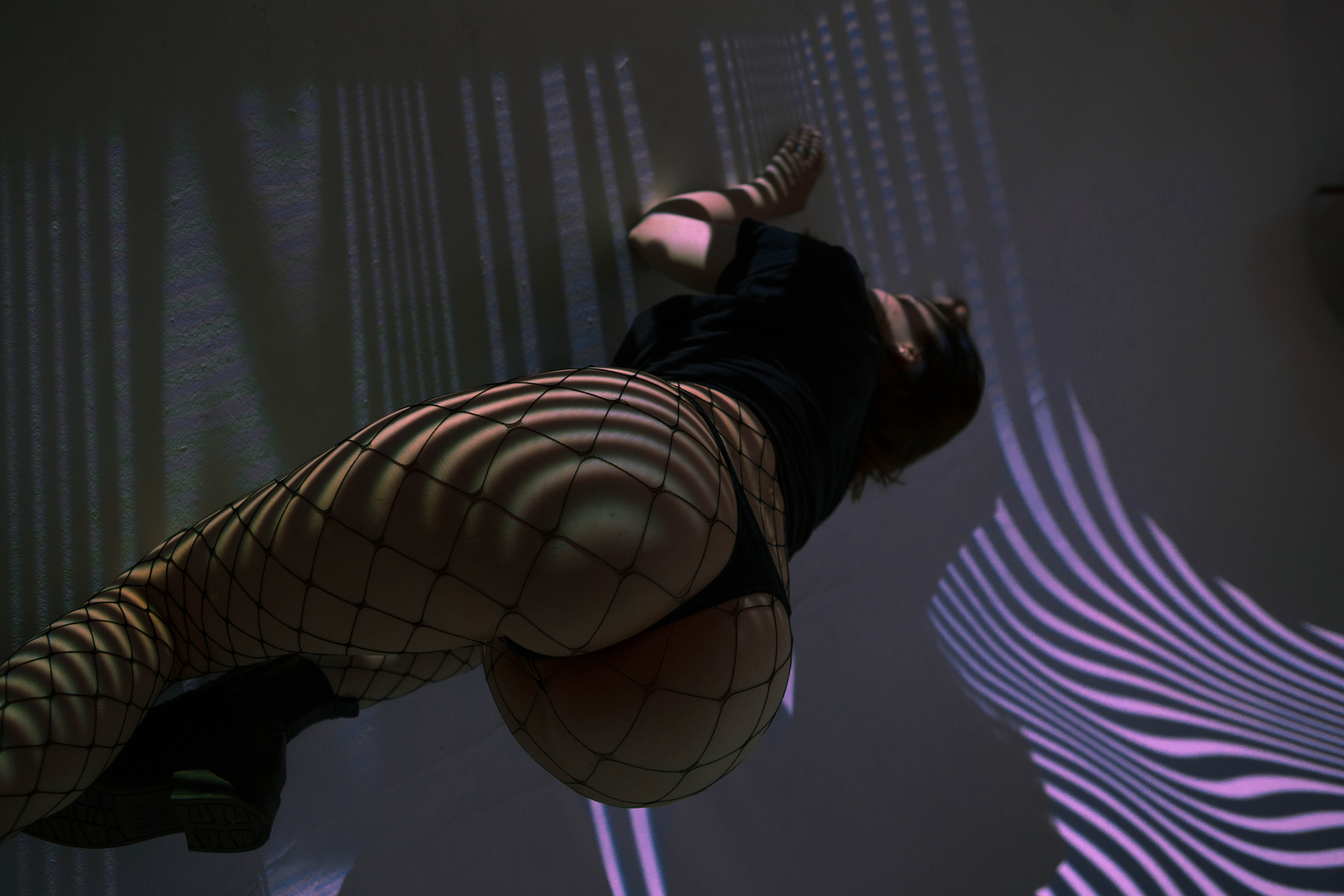 NEON PROJECTOR |KATE. Фотограф Абакумова Анастасия