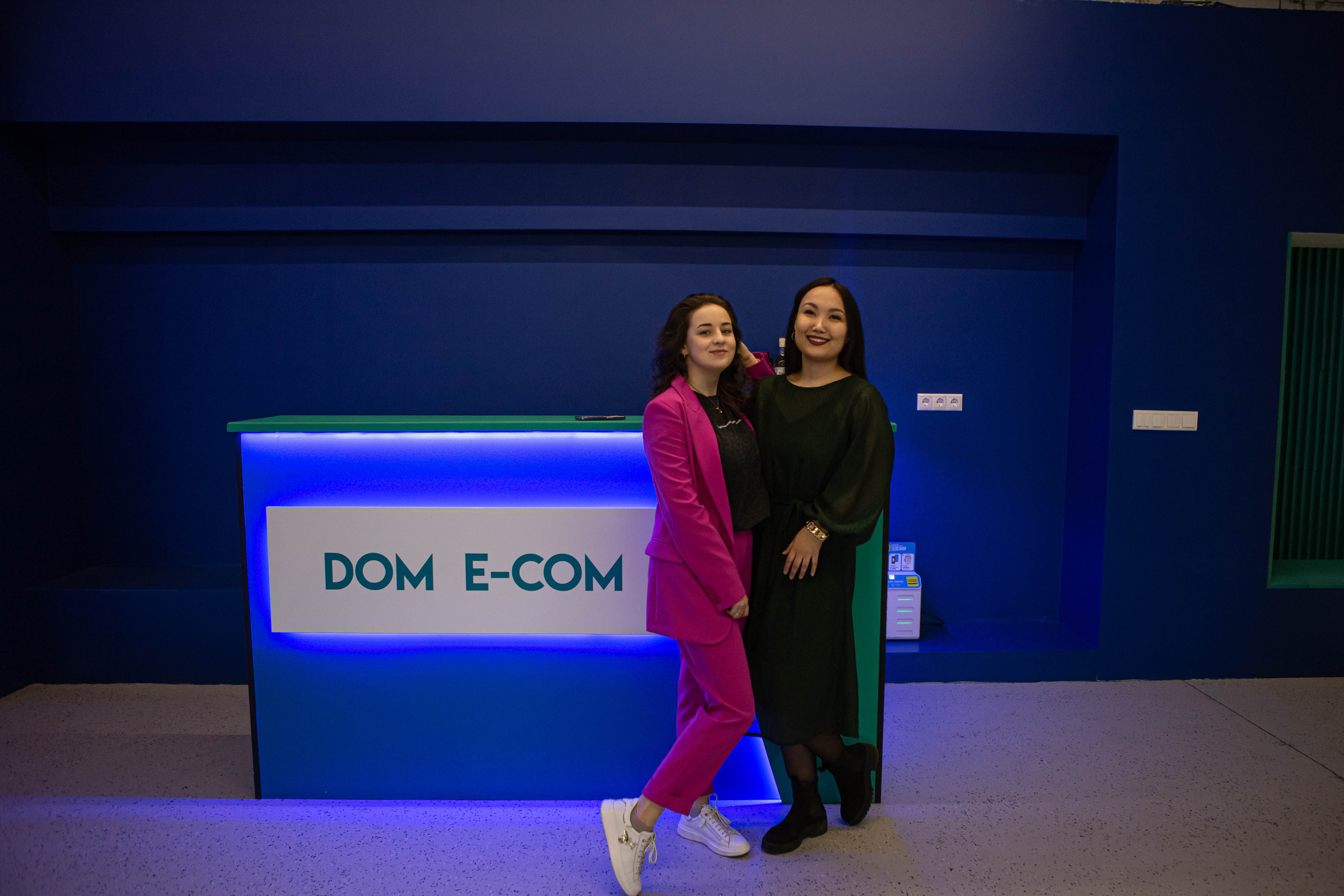 NEON | MATES CLUB NETWORKING. Фотограф Абакумова Анастасия