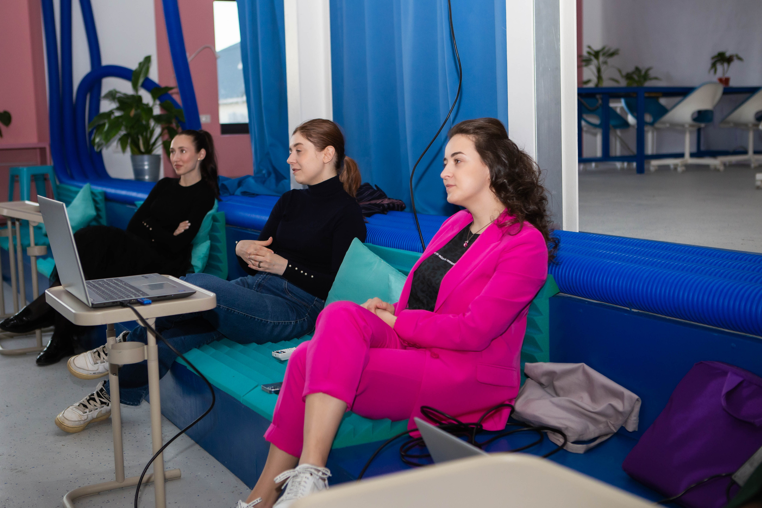 NEON | MATES CLUB NETWORKING. Фотограф Абакумова Анастасия