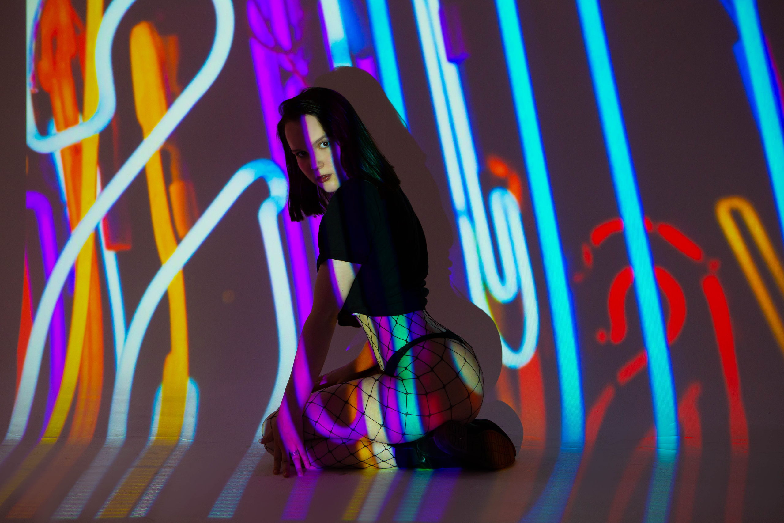 NEON PROJECTOR |KATE. Фотограф Абакумова Анастасия