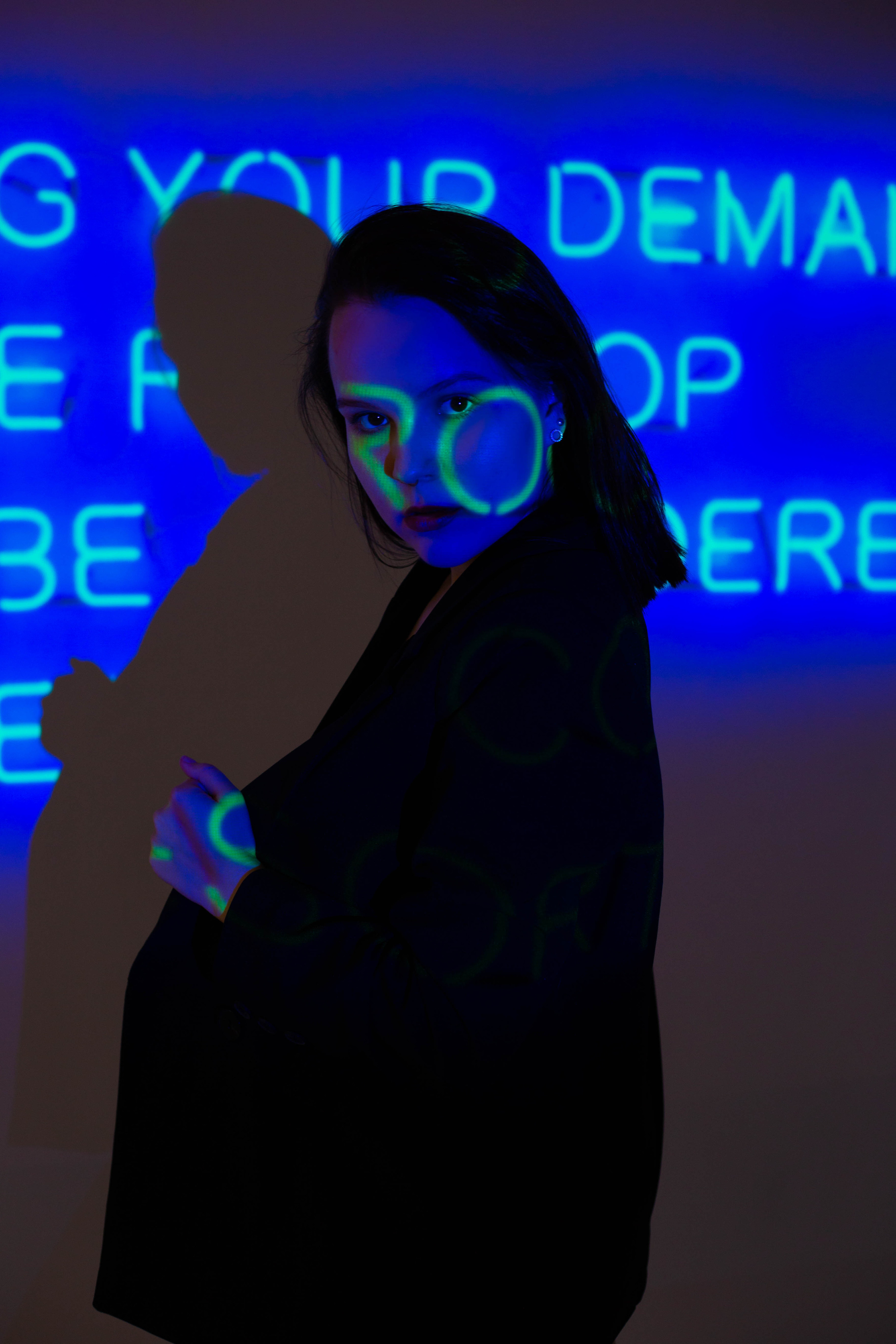 NEON PROJECTOR |KATE. Фотограф Абакумова Анастасия