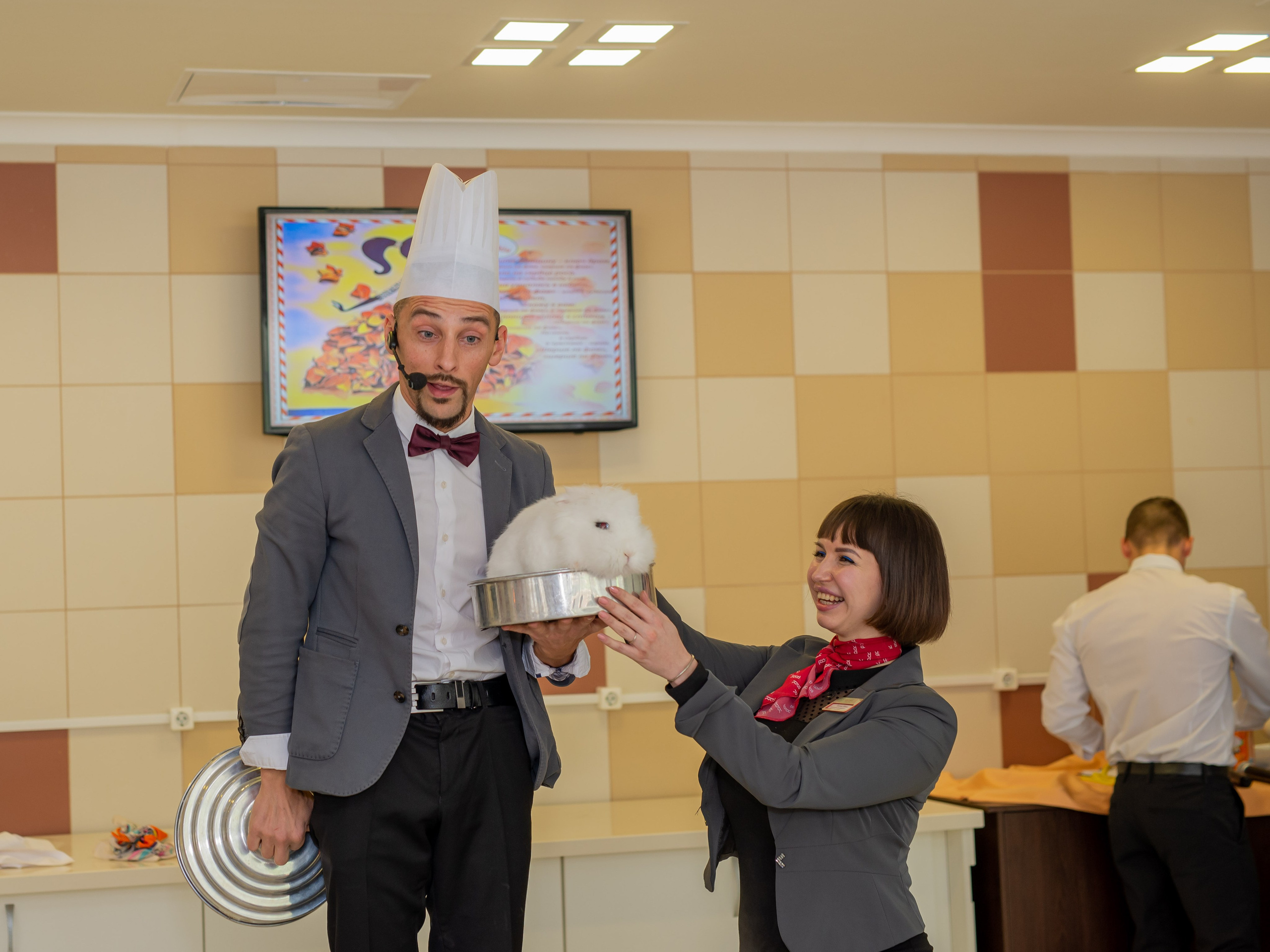 Bridge Resort. 8 марта. Поздравление от мужчин. Фотограф Сергей Катаев