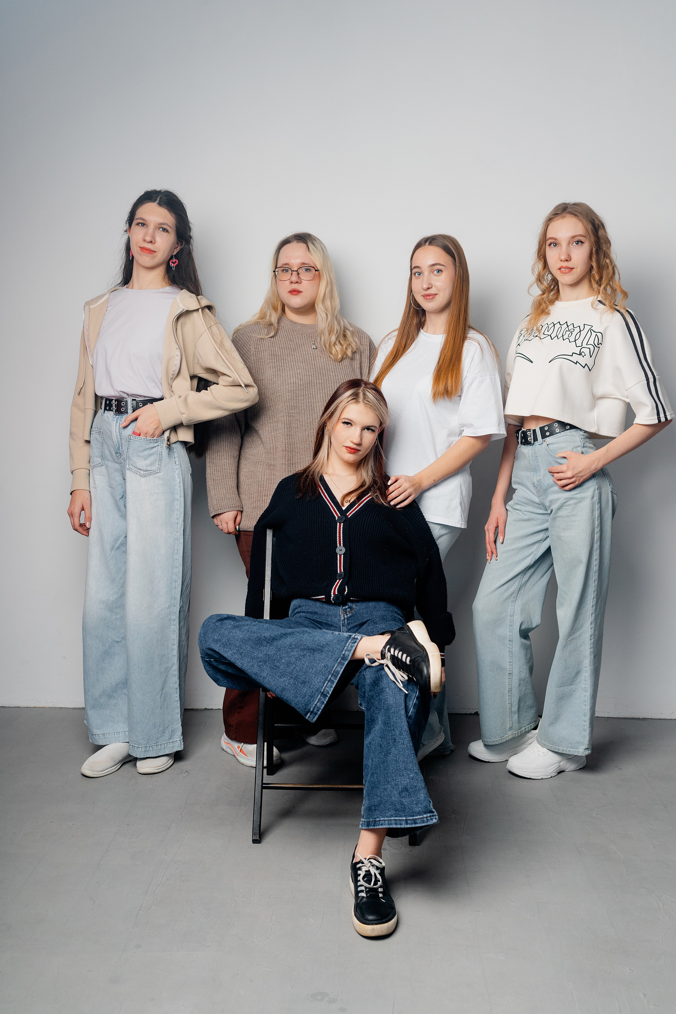 11 класс Студия. Фотограф Софья Володкина