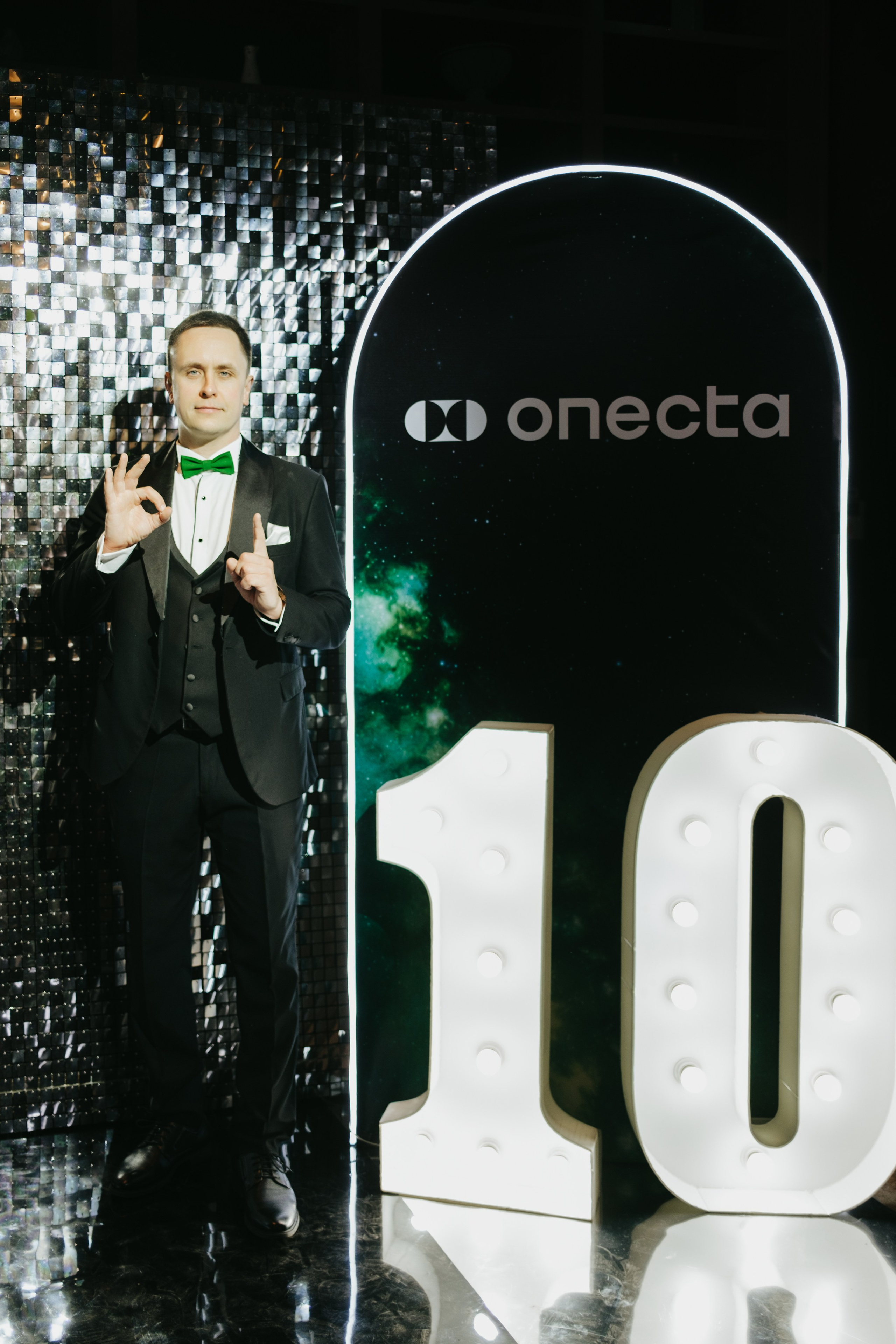 Корпоратив в Сириусу (Адлер) 10 лет компании. Свадебный фотограф Денис Ожигин в Краснодаре и крае. Эмоциональная и стильная съемка вашего дня