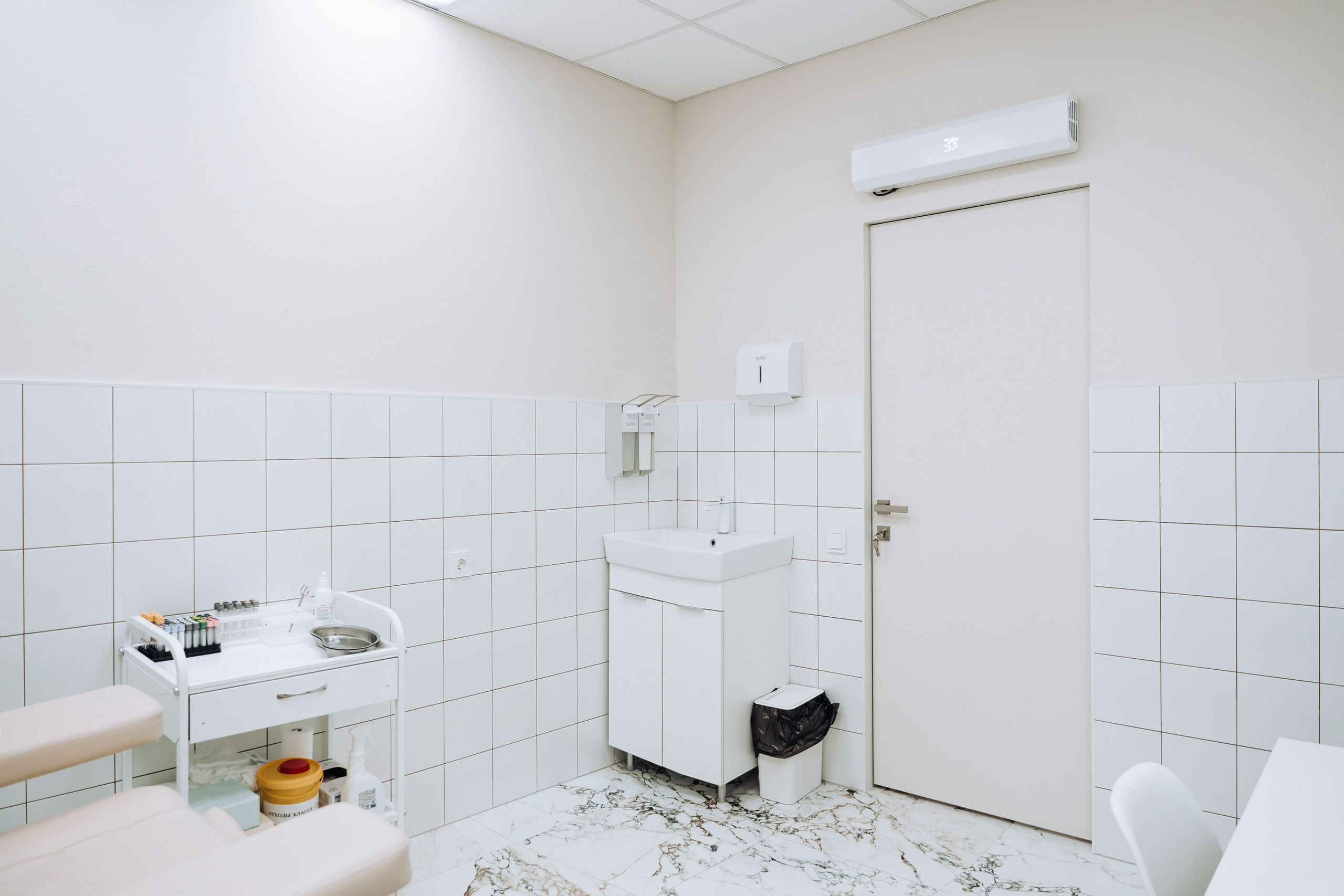 Дизайнер премиального интерьера Екатерина Левочкина (салон красоты и спорт клуб). Свадебный и семейный фотограф Волгоград