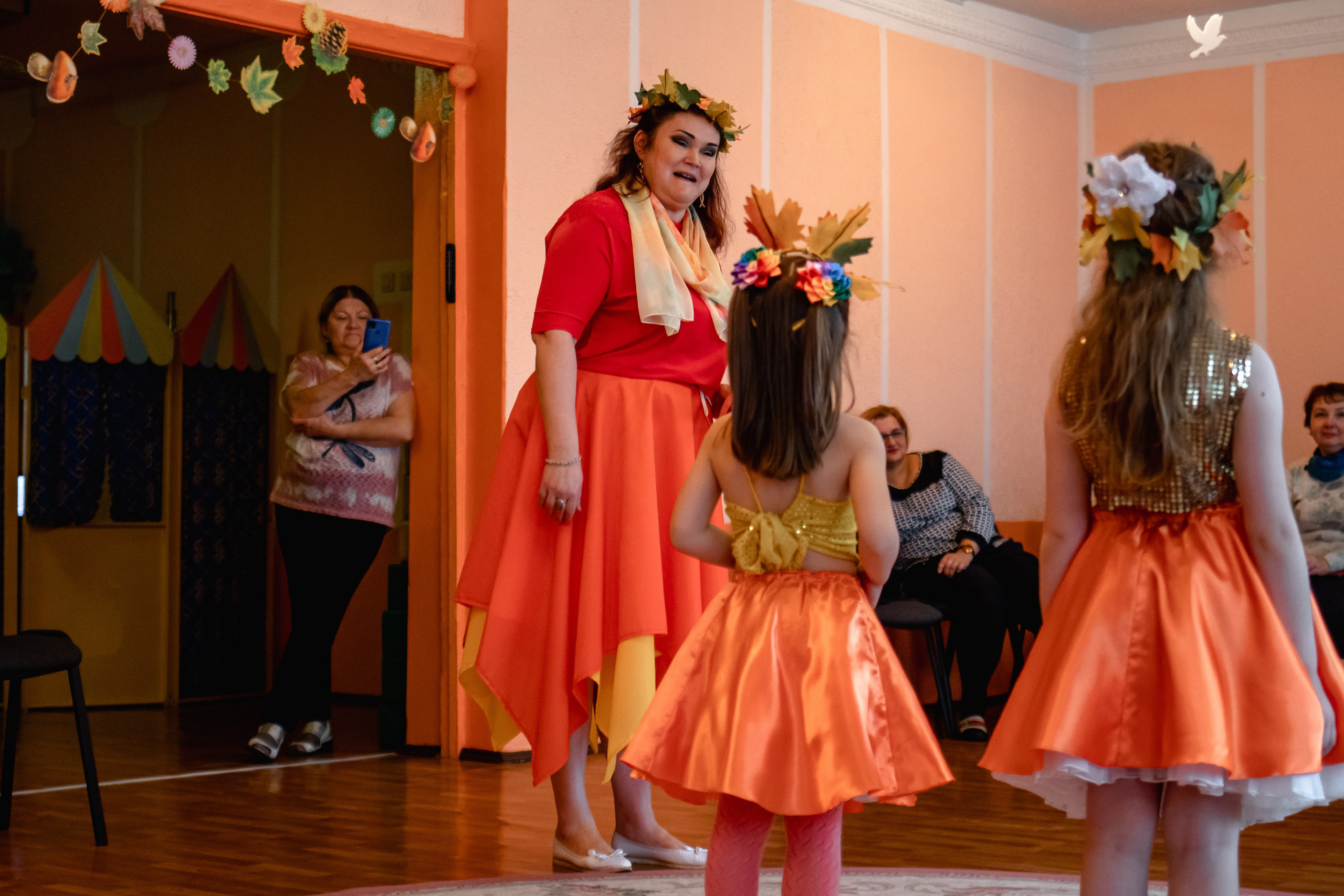 Осенний праздник в детском саду. Маргарита. Семейный фотограф в Минске Приболовец Светлана