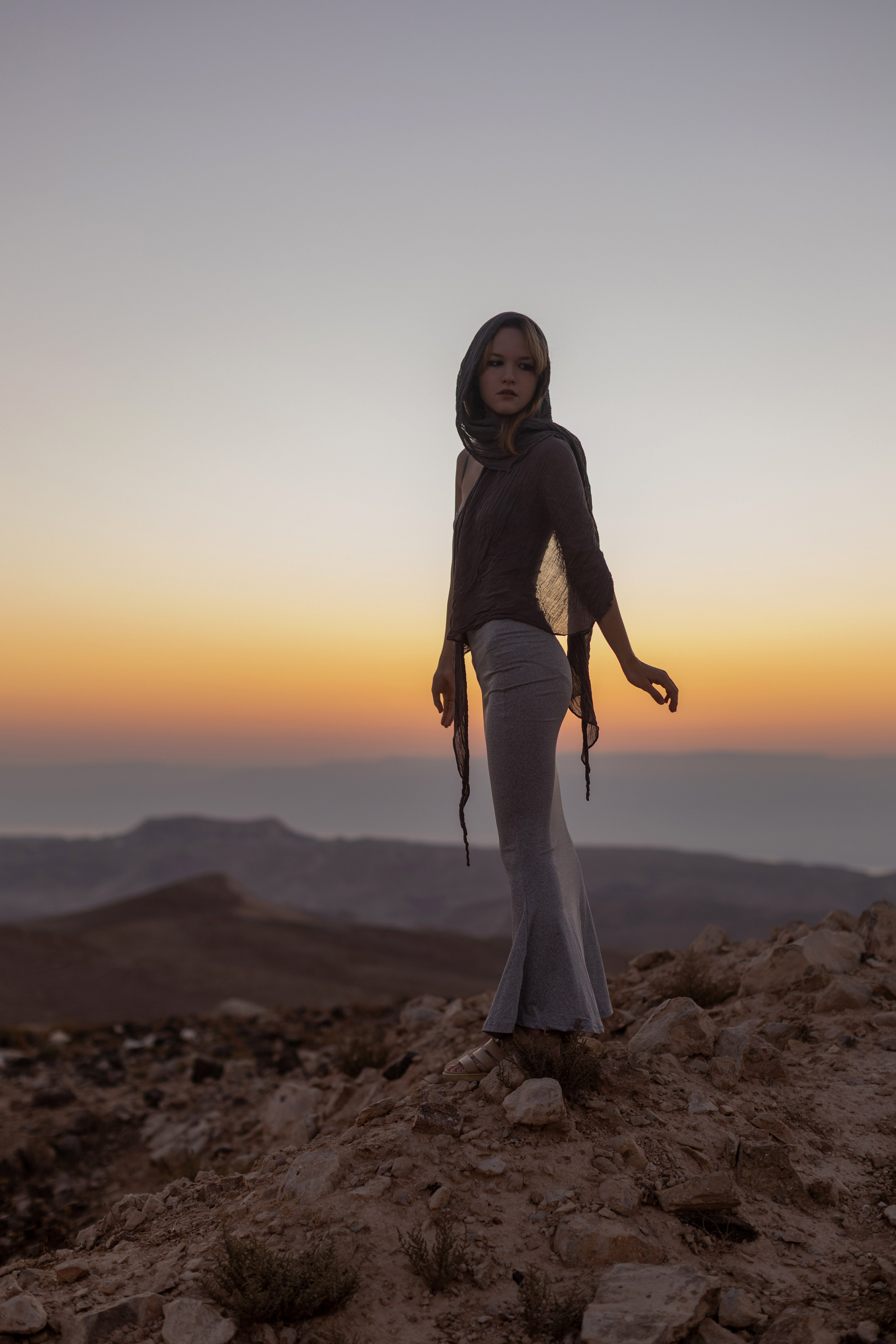 Рассвет в пустыне. Фотограф и художник Зоя Павкина