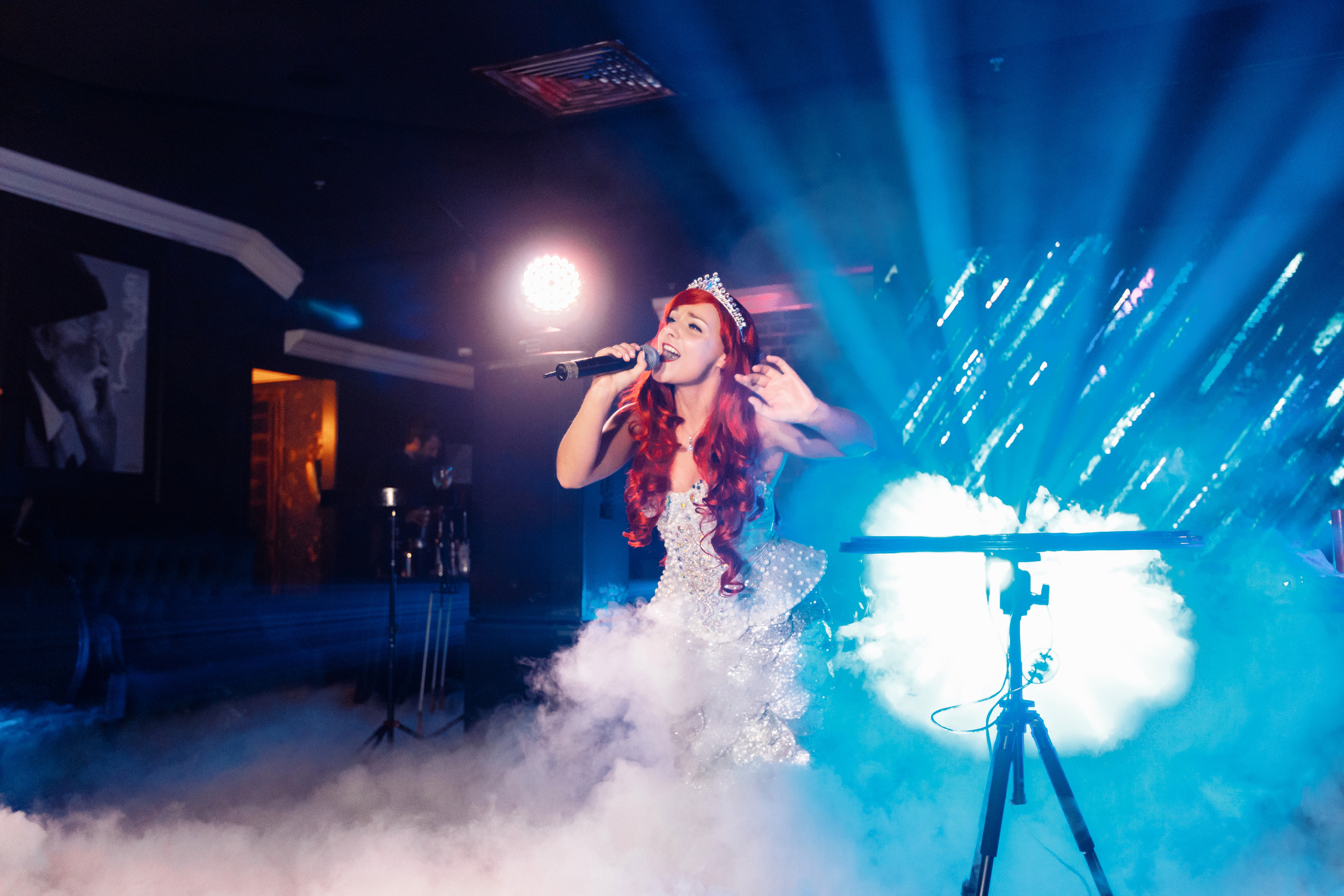 HELEN YES. ARTEMIY IGNATOV