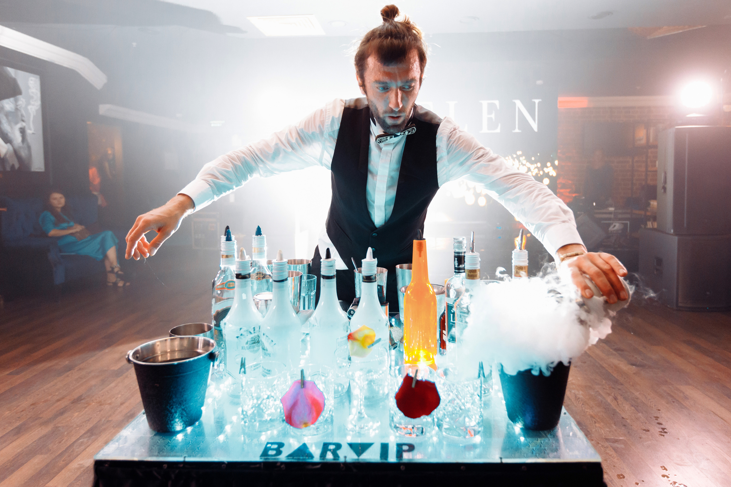 HELEN YES. ARTEMIY IGNATOV