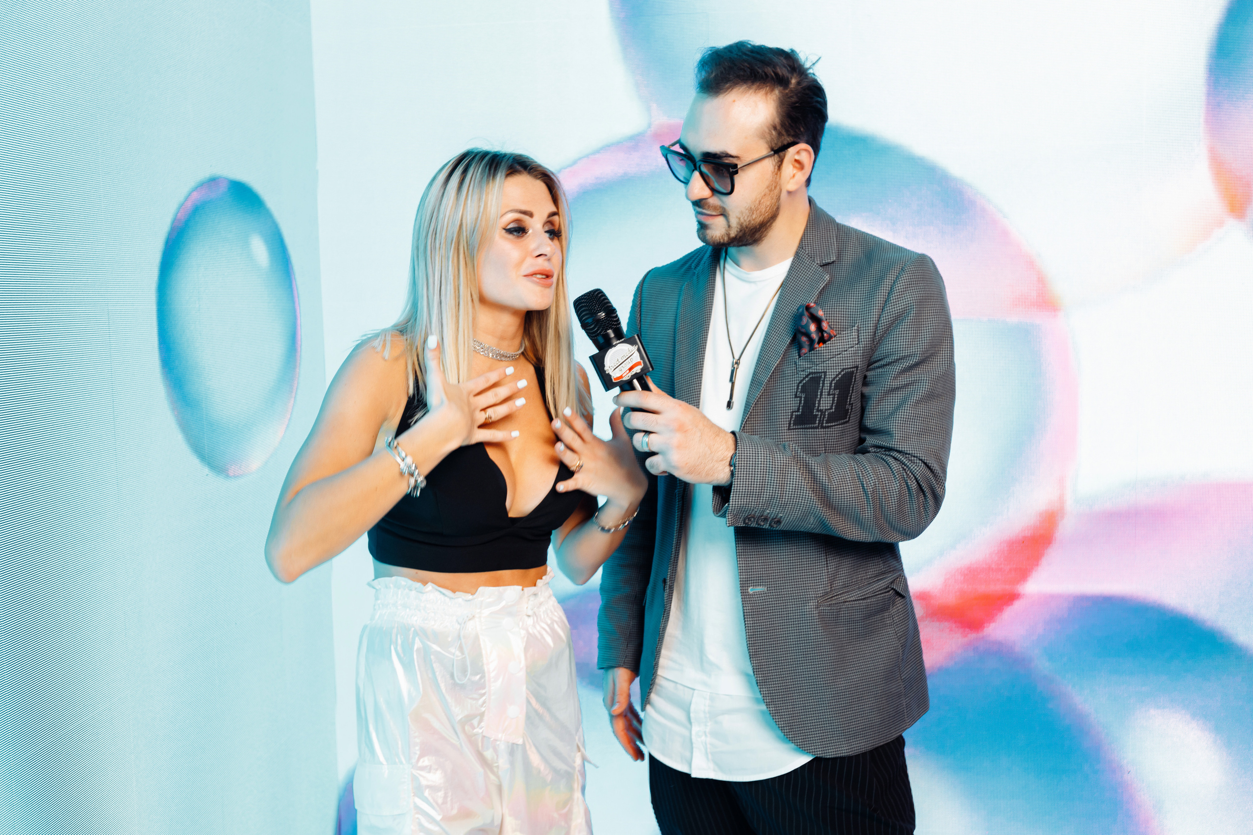 HELEN YES. ARTEMIY IGNATOV