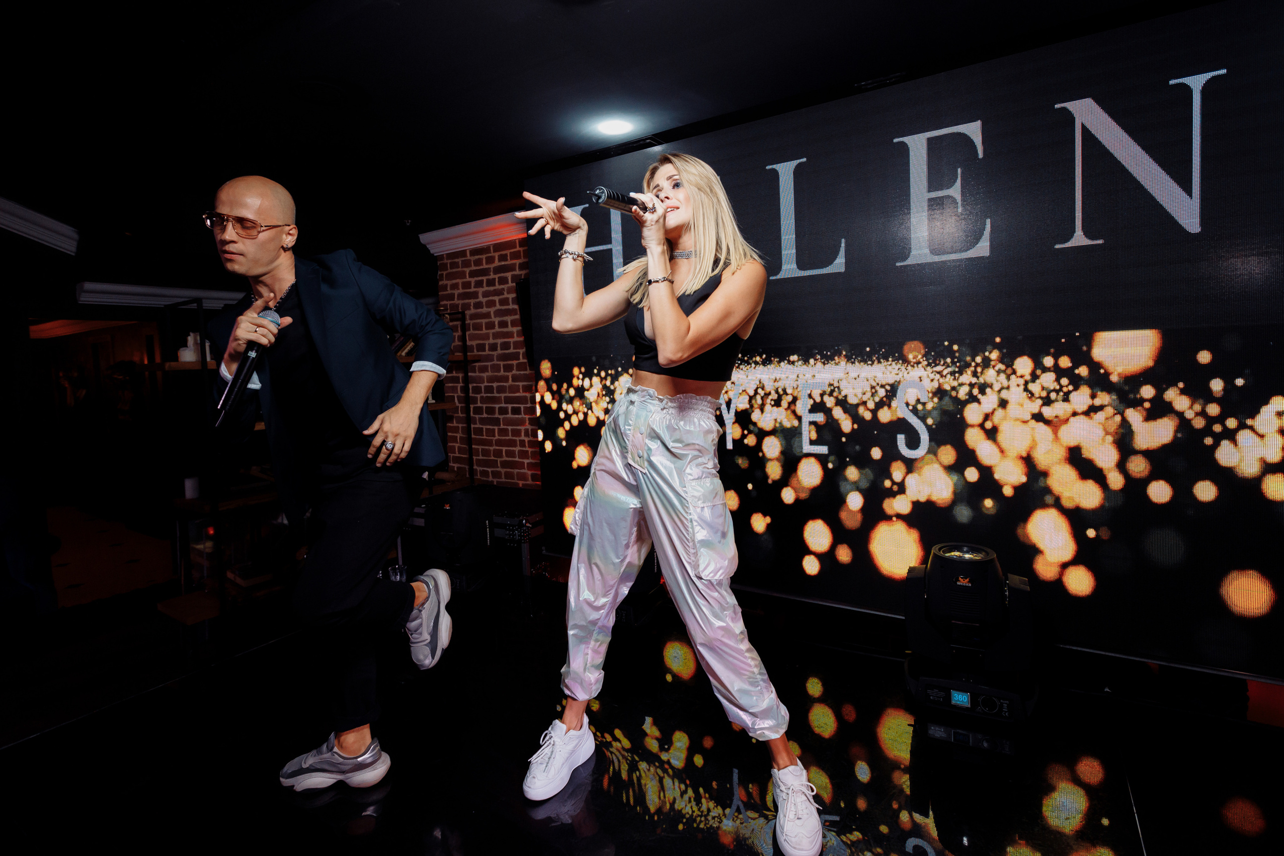 HELEN YES. ARTEMIY IGNATOV